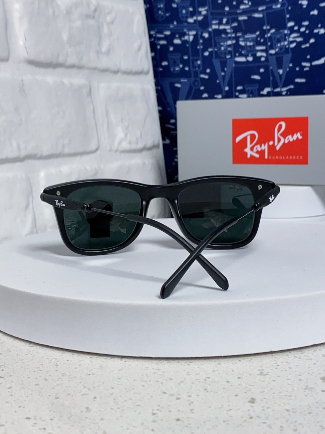 RayBan雷朋 方框玻璃镜片墨镜 旅行者系列方框太阳镜镜 高质量板材镜框电镀金属镜腿 方框高颜值设计男