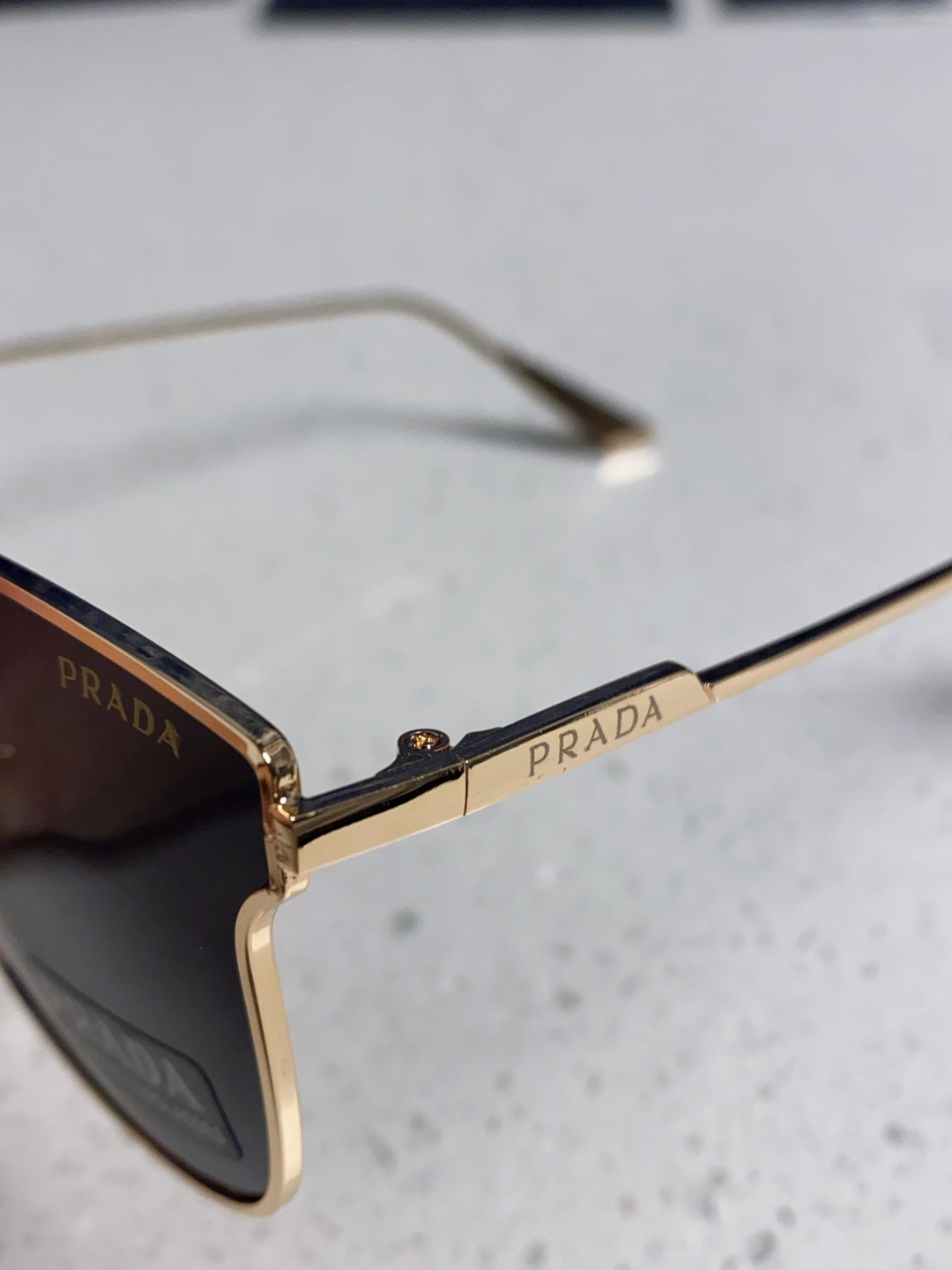 Prada普拉达 2025新款飞行员眼镜偏光太阳镜钓鱼出游驾驶墨镜男士开车专用 男女通用