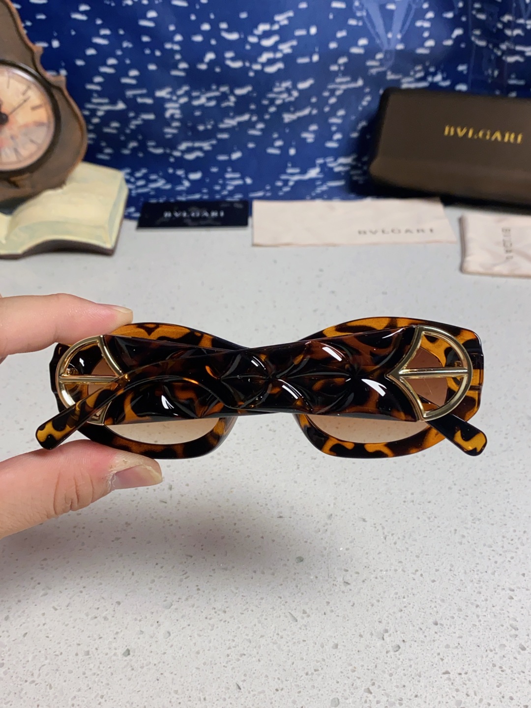 Bvlgari宝格丽 2025年新款欧美摩登时尚猫眼太阳镜个性弯弓花纹朋克风 防紫外线墨镜