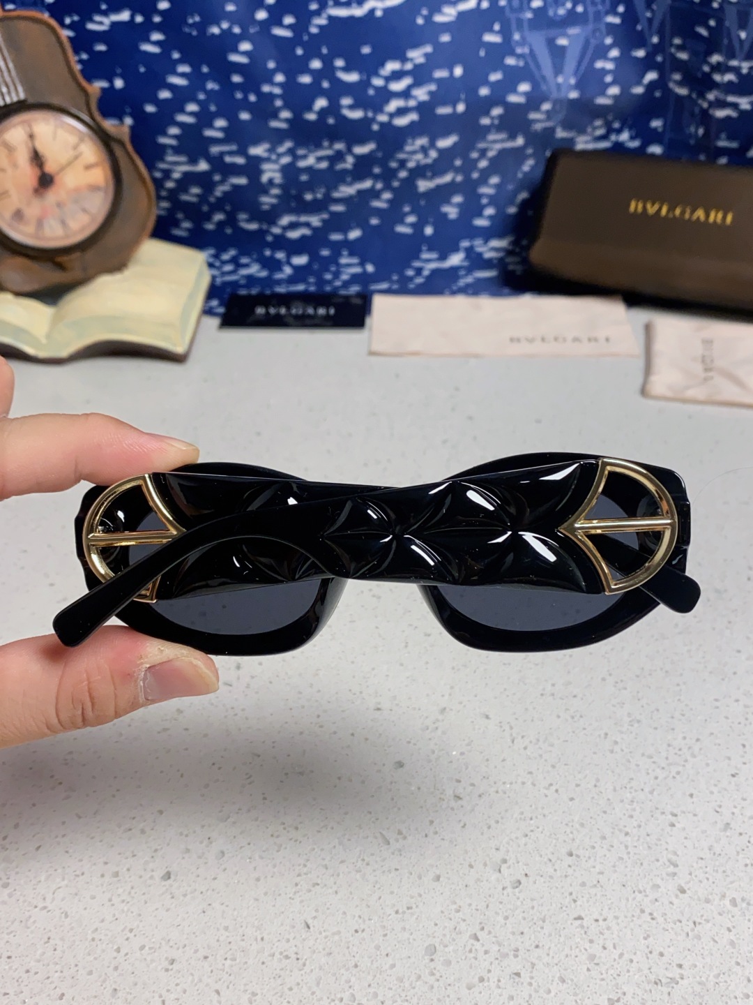 Bvlgari宝格丽 2025年新款欧美摩登时尚猫眼太阳镜个性弯弓花纹朋克风 防紫外线墨镜