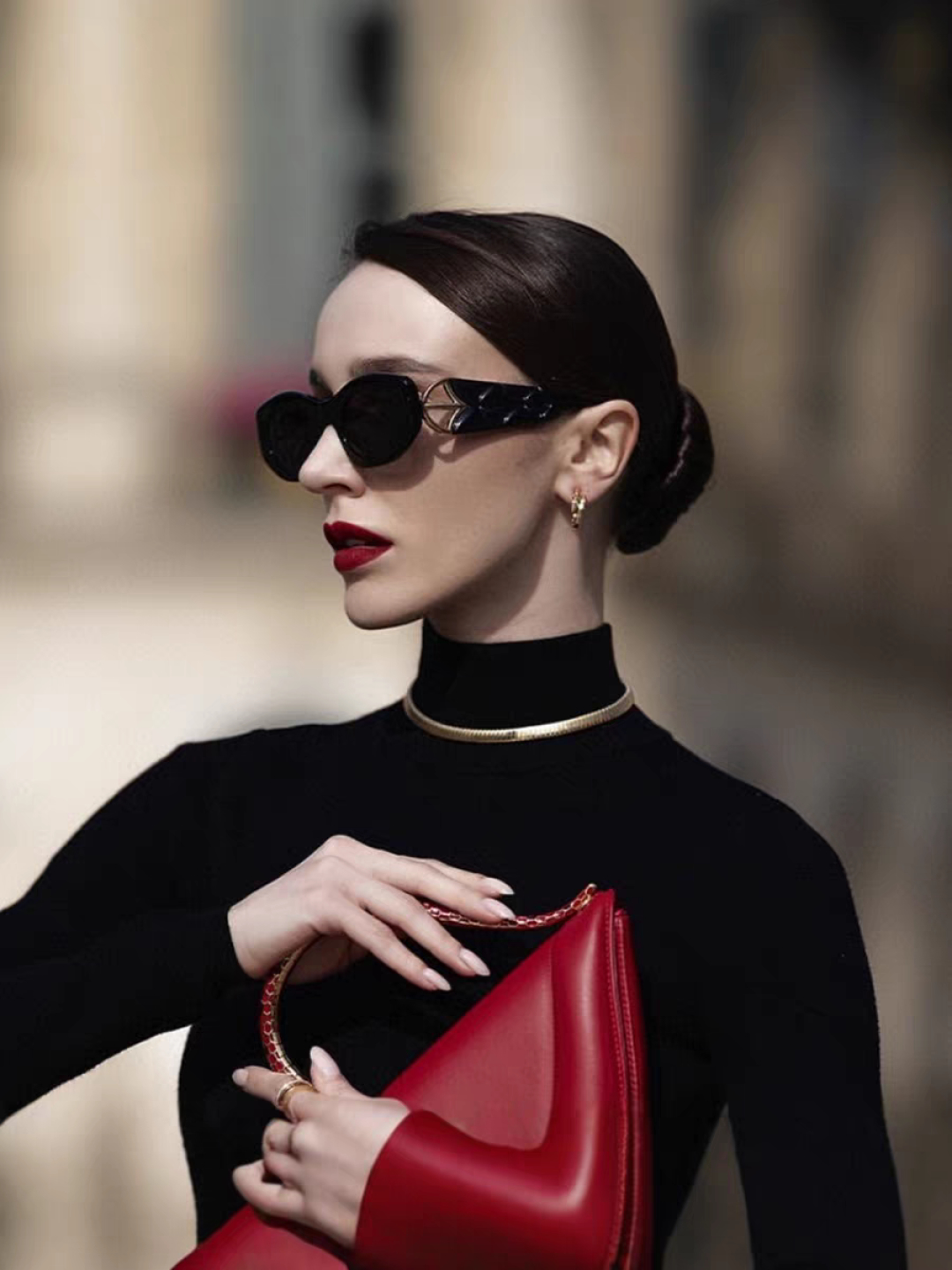 Bvlgari宝格丽 2025年新款欧美摩登时尚猫眼太阳镜个性弯弓花纹朋克风 防紫外线墨镜