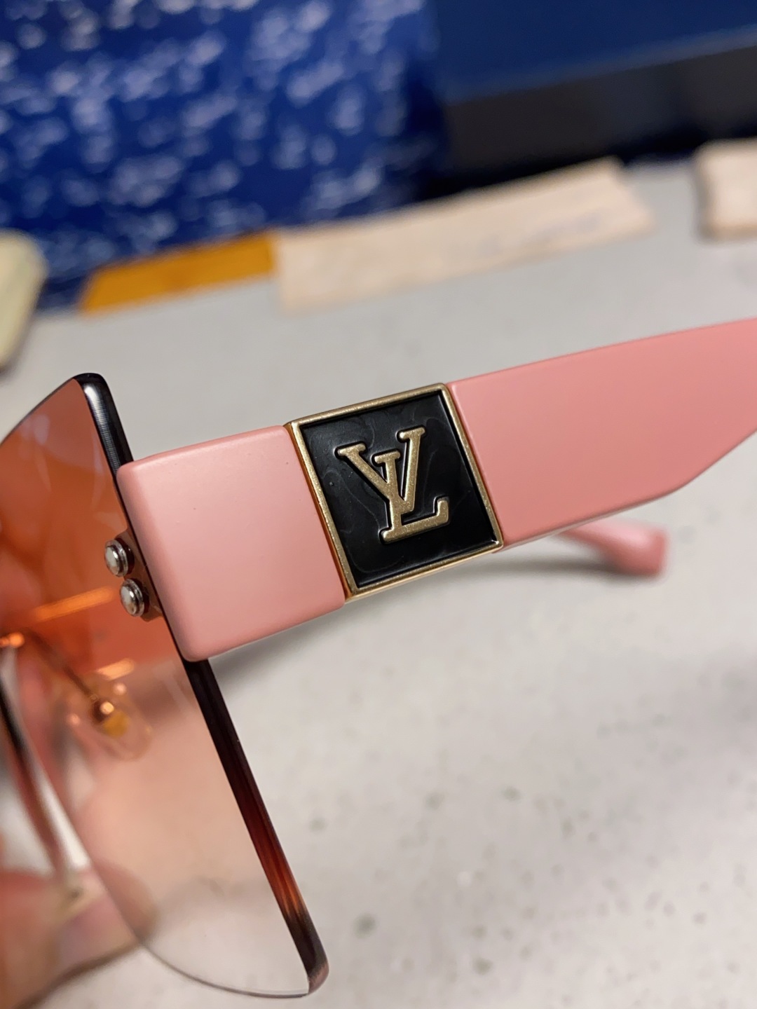 LouisVuittion路易威登 2025新款韩版时尚无框切边大框圆脸墨镜星空边网红防紫外线优雅方形太