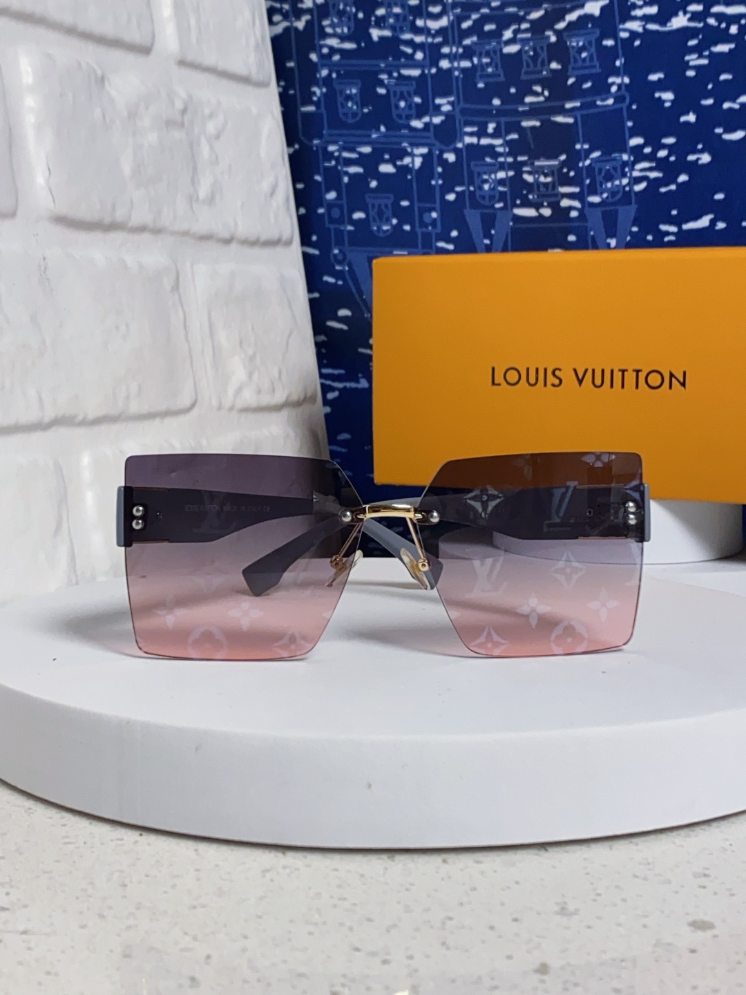 LouisVuittion路易威登 2025新款韩版时尚无框切边大框圆脸墨镜星空边网红防紫外线优雅方形太