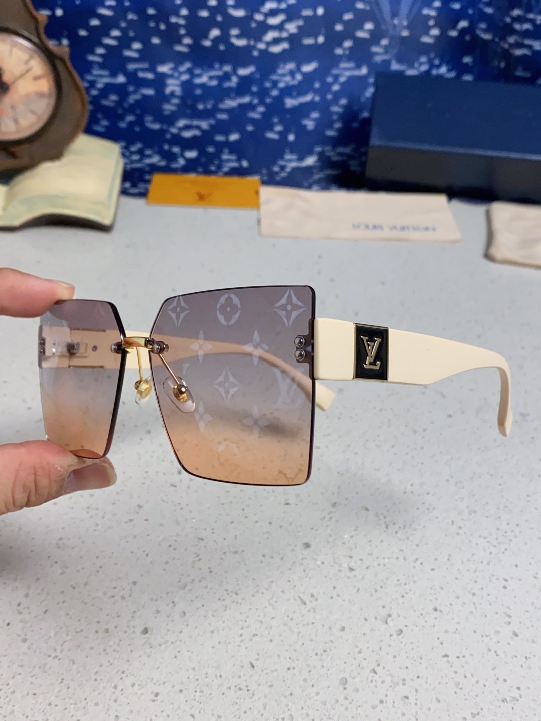 LouisVuittion路易威登 2025新款韩版时尚无框切边大框圆脸墨镜星空边网红防紫外线优雅方形太
