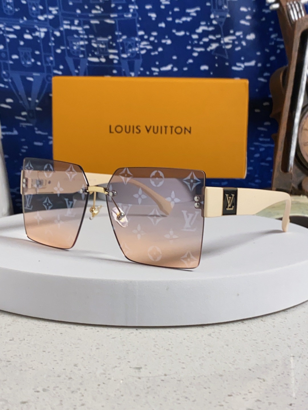 LouisVuittion路易威登 2025新款韩版时尚无框切边大框圆脸墨镜星空边网红防紫外线优雅方形太