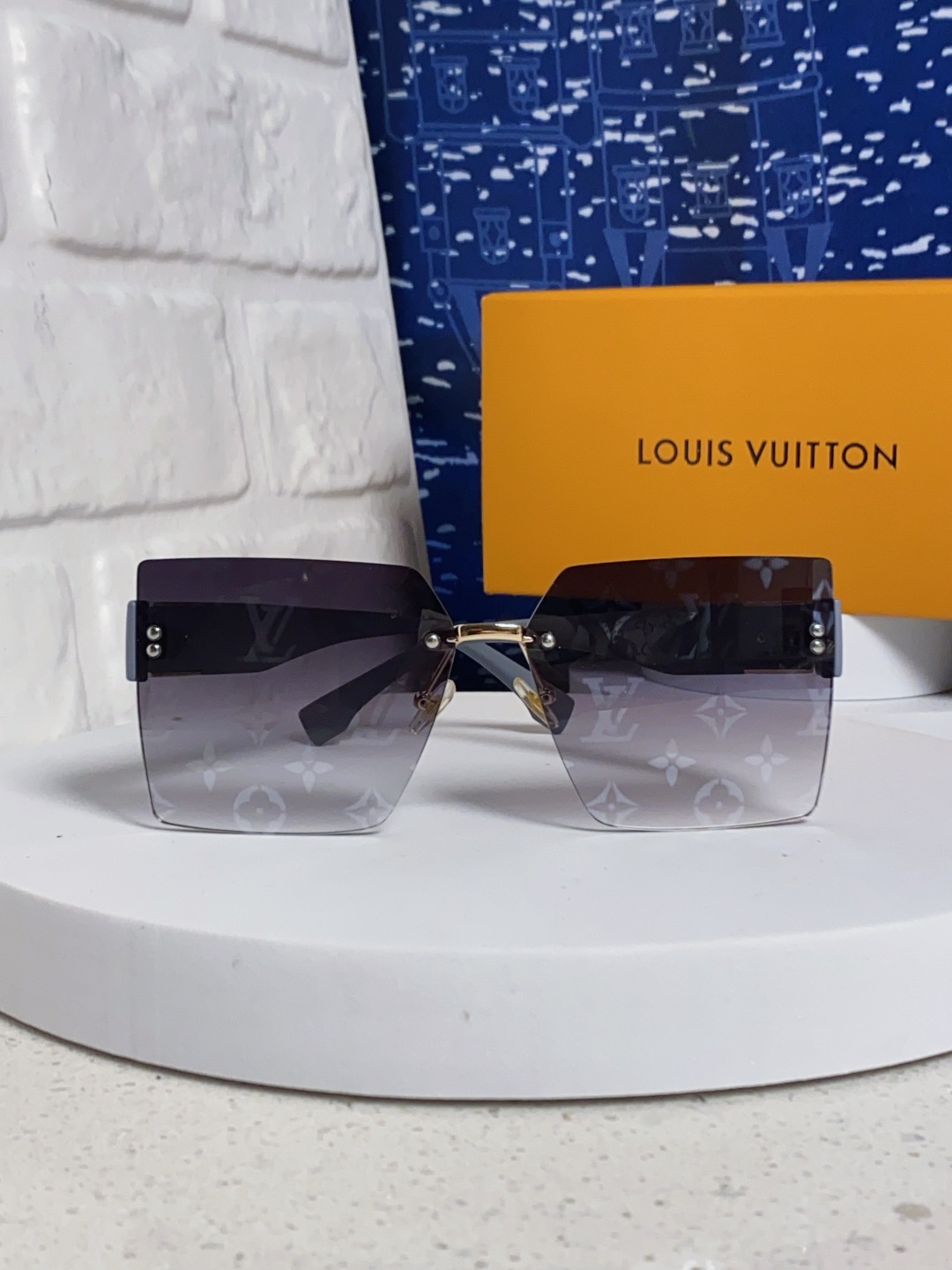 LouisVuittion路易威登 2025新款韩版时尚无框切边大框圆脸墨镜星空边网红防紫外线优雅方形太