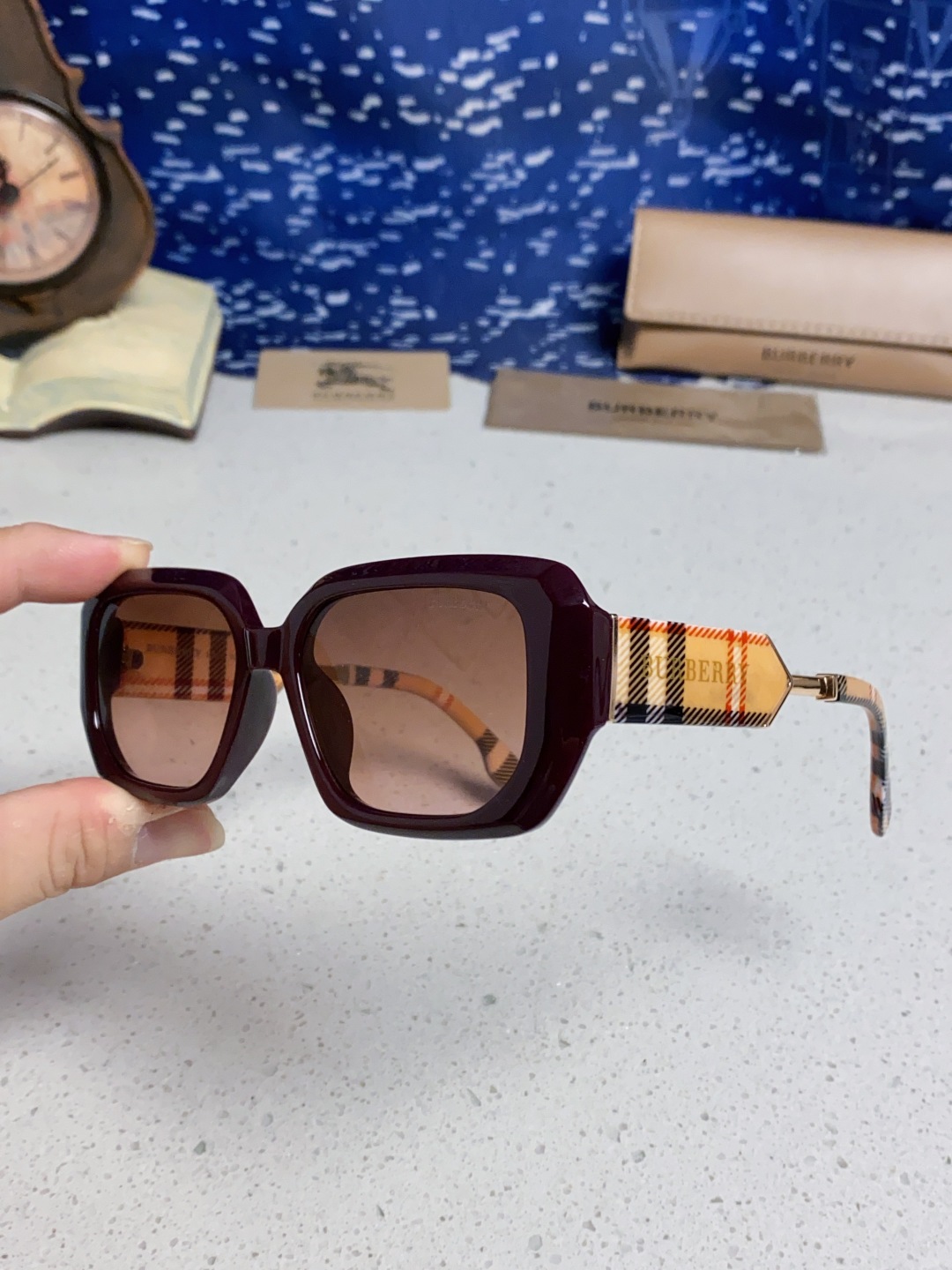 Burberry巴宝莉 2025新款扁框墨镜男款太阳镜潮流百搭遮阳神器防晒眼镜女士眼镜