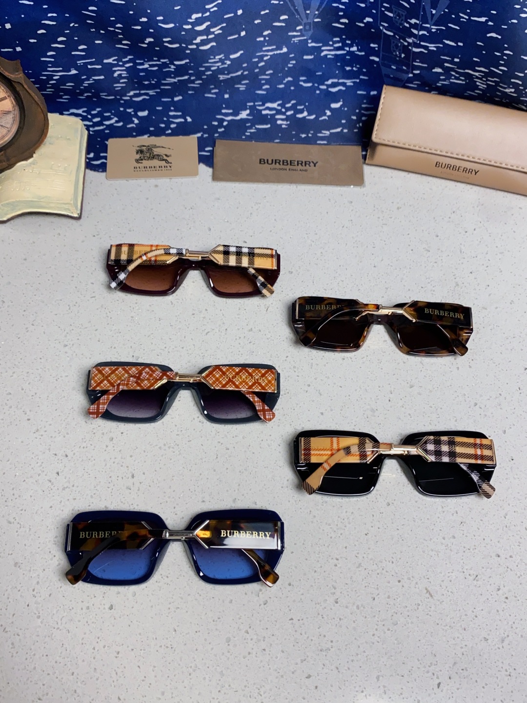 Burberry巴宝莉 2025新款扁框墨镜男款太阳镜潮流百搭遮阳神器防晒眼镜女士眼镜