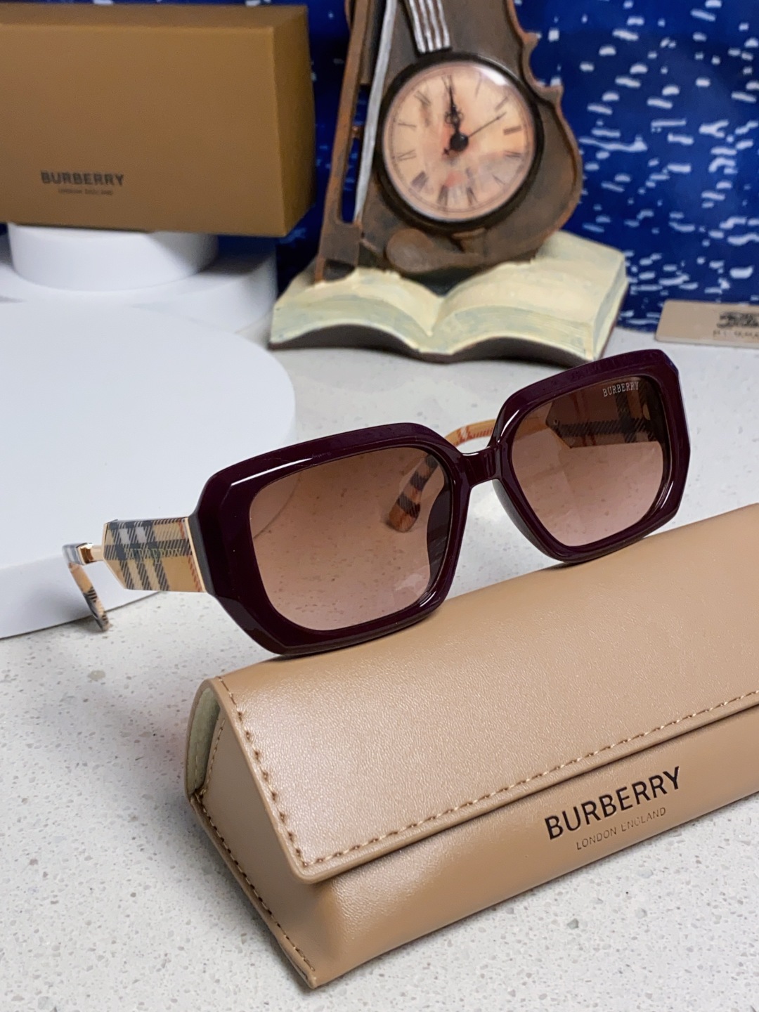 Burberry巴宝莉 2025新款扁框墨镜男款太阳镜潮流百搭遮阳神器防晒眼镜女士眼镜