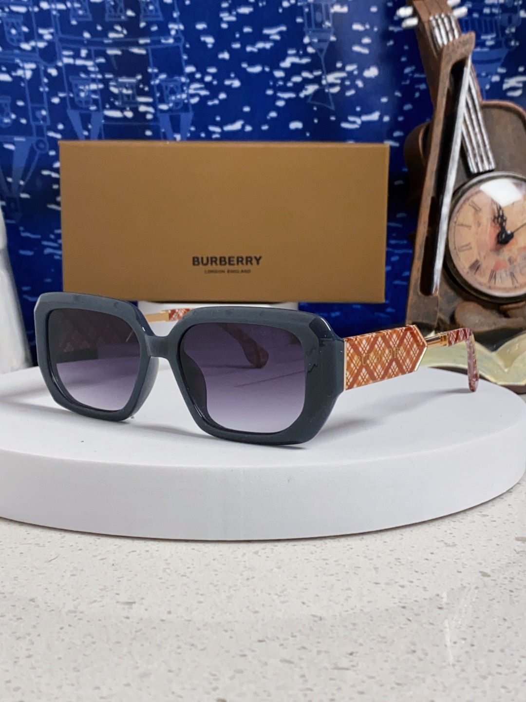 Burberry巴宝莉 2025新款扁框墨镜男款太阳镜潮流百搭遮阳神器防晒眼镜女士眼镜