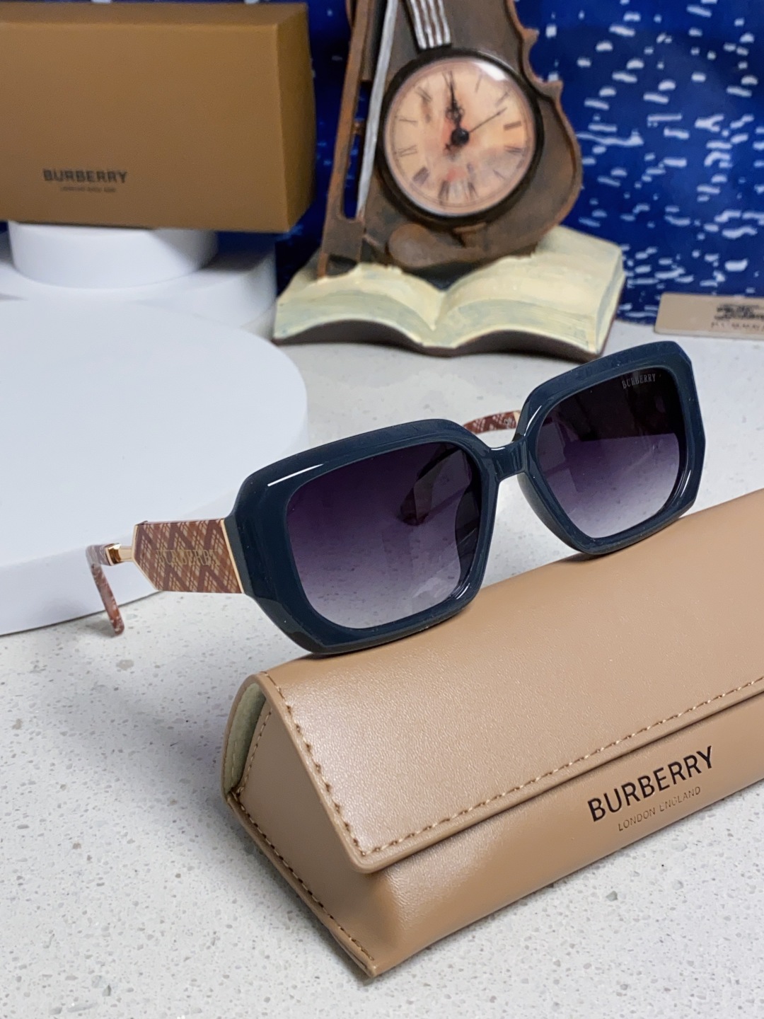 Burberry巴宝莉 2025新款扁框墨镜男款太阳镜潮流百搭遮阳神器防晒眼镜女士眼镜