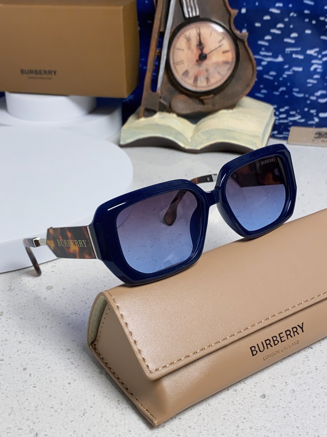 Burberry巴宝莉 2025新款扁框墨镜男款太阳镜潮流百搭遮阳神器防晒眼镜女士眼镜