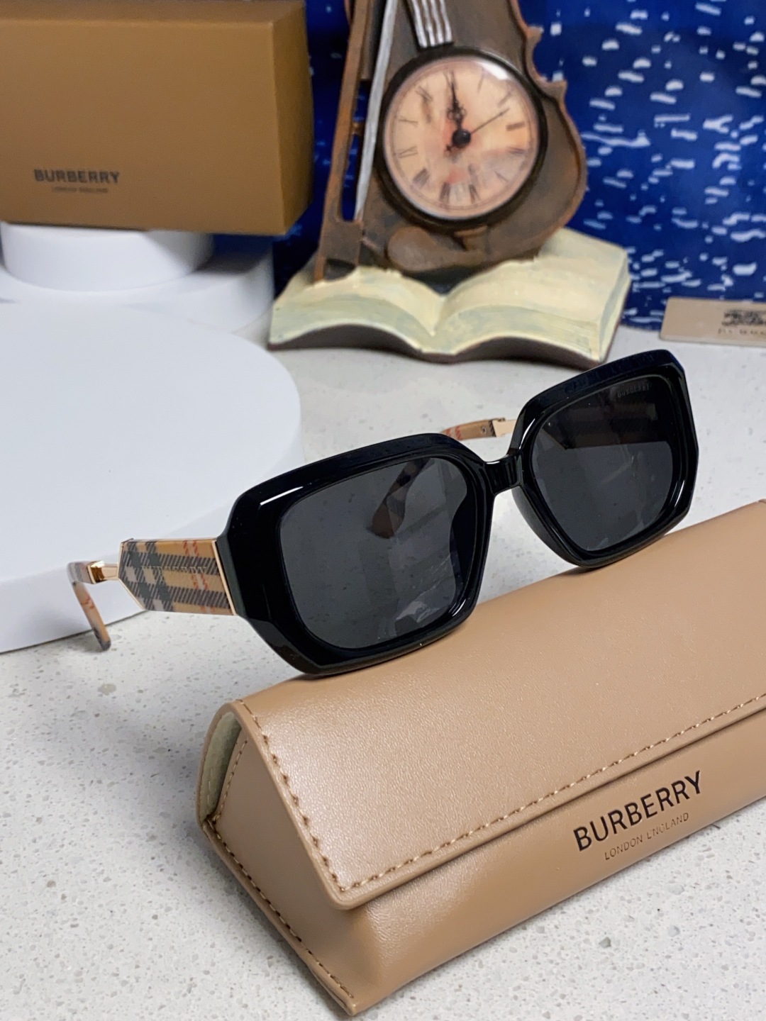 Burberry巴宝莉 2025新款扁框墨镜男款太阳镜潮流百搭遮阳神器防晒眼镜女士眼镜