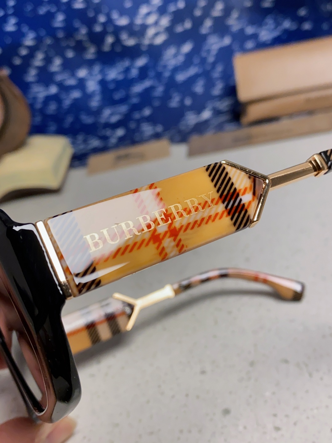 Burberry巴宝莉 2025新款扁框墨镜男款太阳镜潮流百搭遮阳神器防晒眼镜女士眼镜