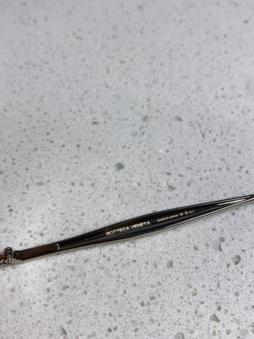 Bottega Veneta宝缇嘉 欧美时尚椭圆小框墨镜金属镜框跨境气质高级感轻奢太阳镜男女士眼镜 BV