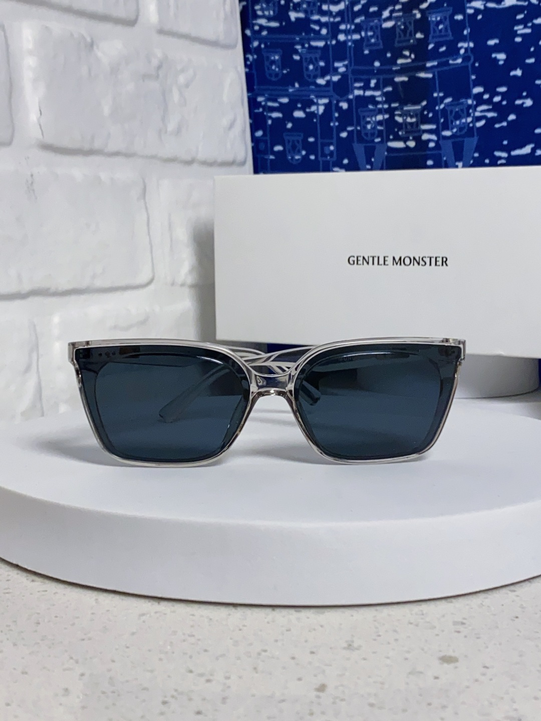 Gentle Moster(GM) 2025新款高级感凹造型方形大框太阳镜男时尚大脸防紫外线 型号：MO