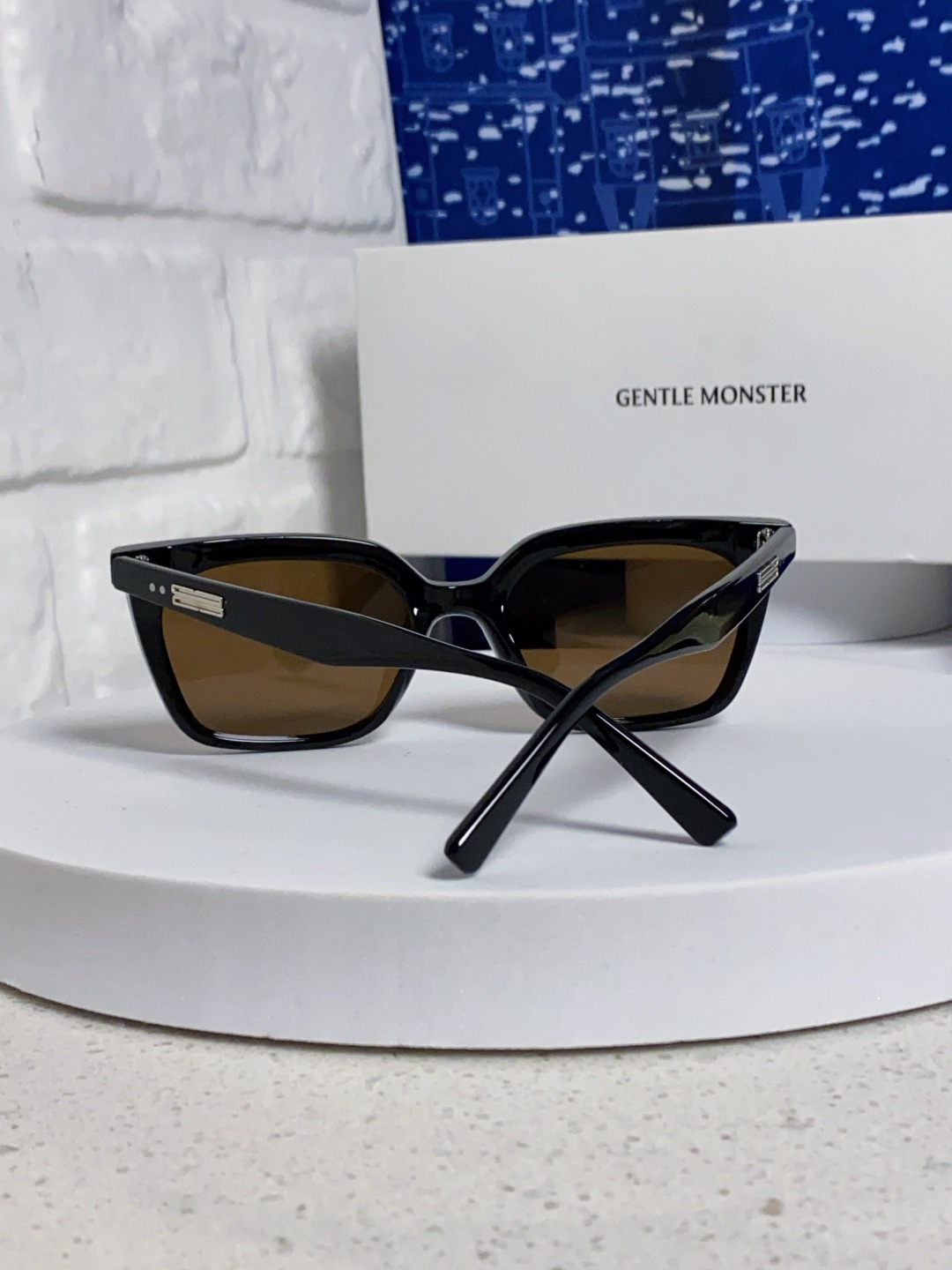 Gentle Moster(GM) 2025新款高级感凹造型方形大框太阳镜男时尚大脸防紫外线 型号：MO