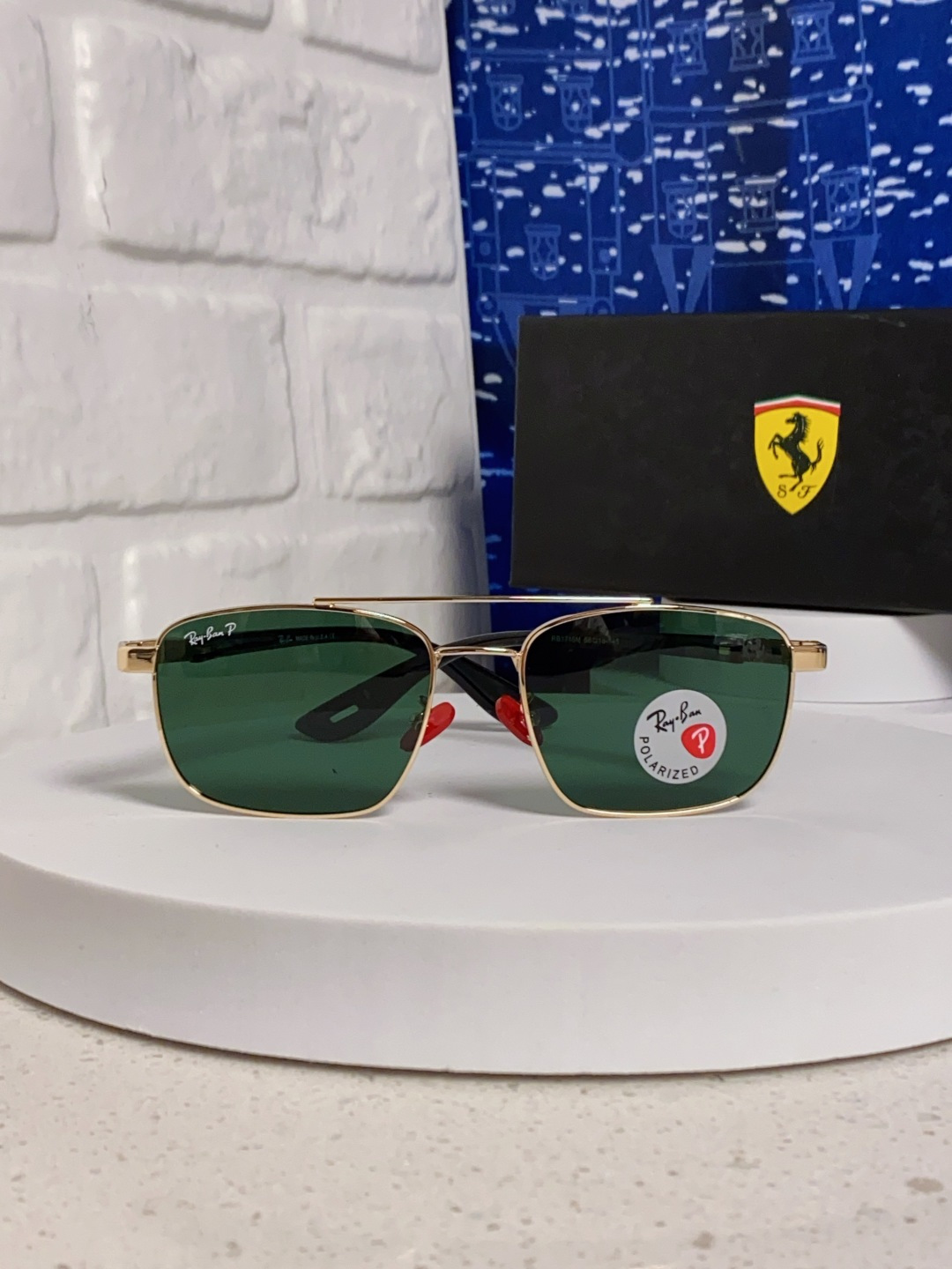 RayBa雷朋法拉利联名款 经典方形男士开车偏光太阳镜 RB3715M