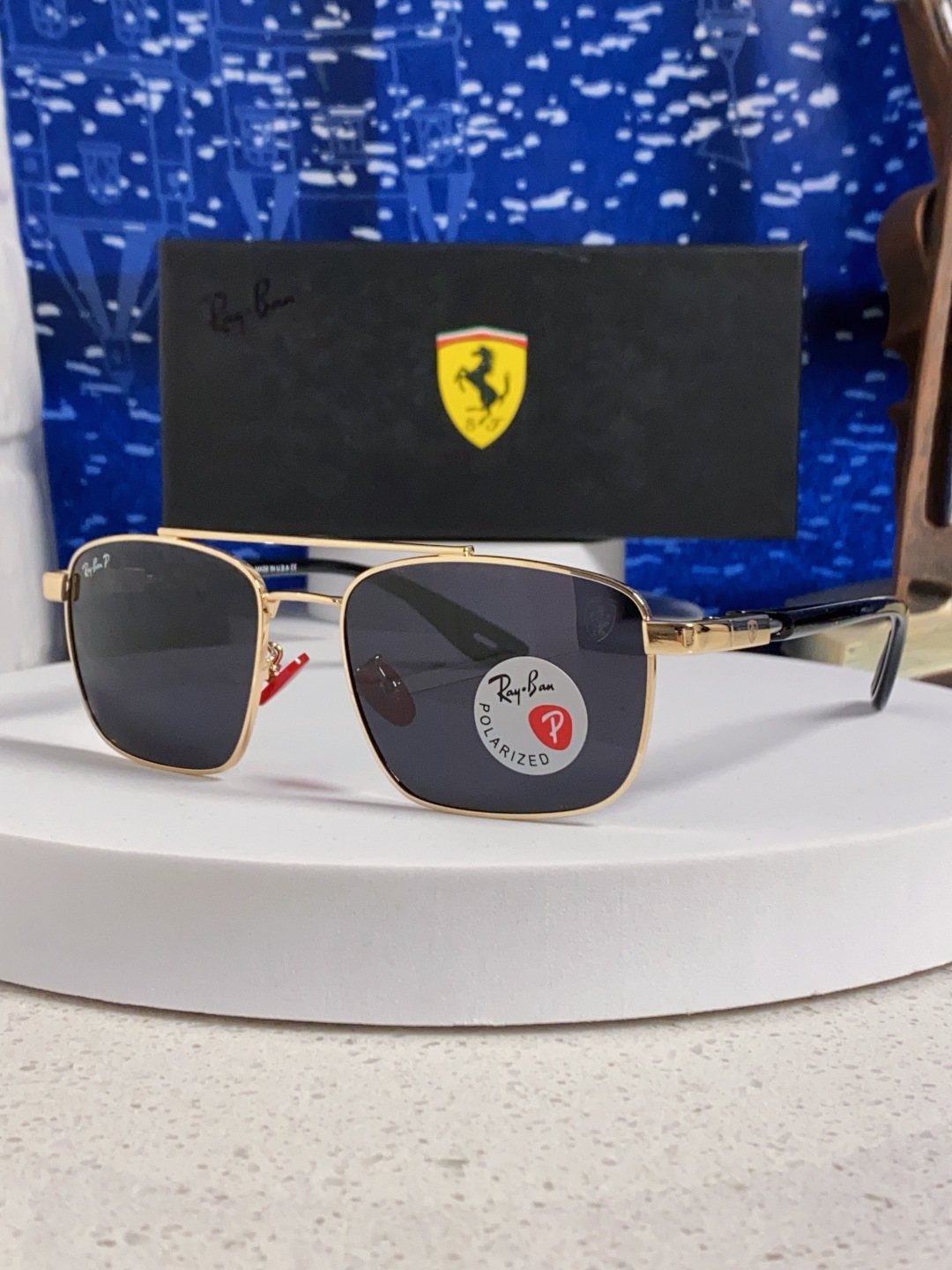 RayBa雷朋法拉利联名款 经典方形男士开车偏光太阳镜 RB3715M