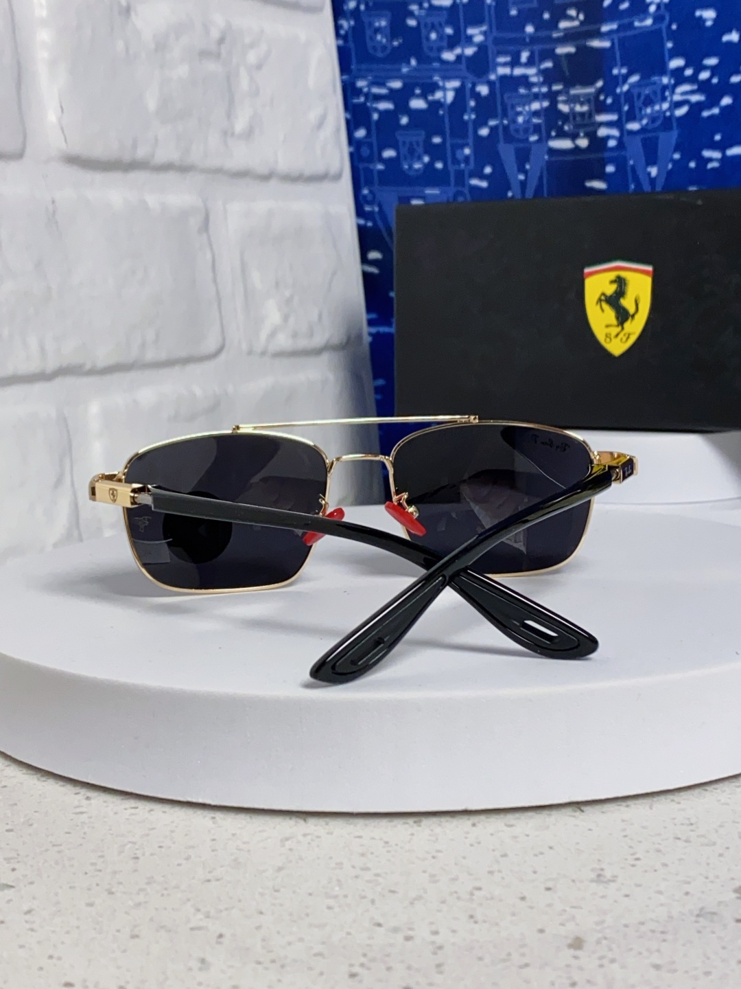 RayBa雷朋法拉利联名款 经典方形男士开车偏光太阳镜 RB3715M