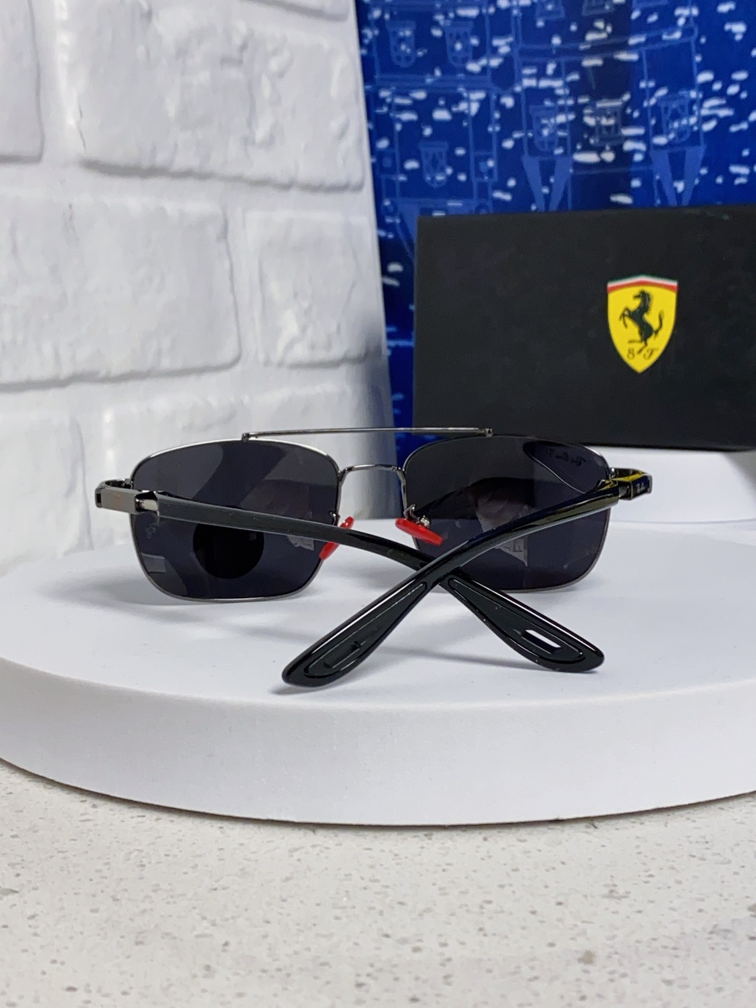 RayBa雷朋法拉利联名款 经典方形男士开车偏光太阳镜 RB3715M