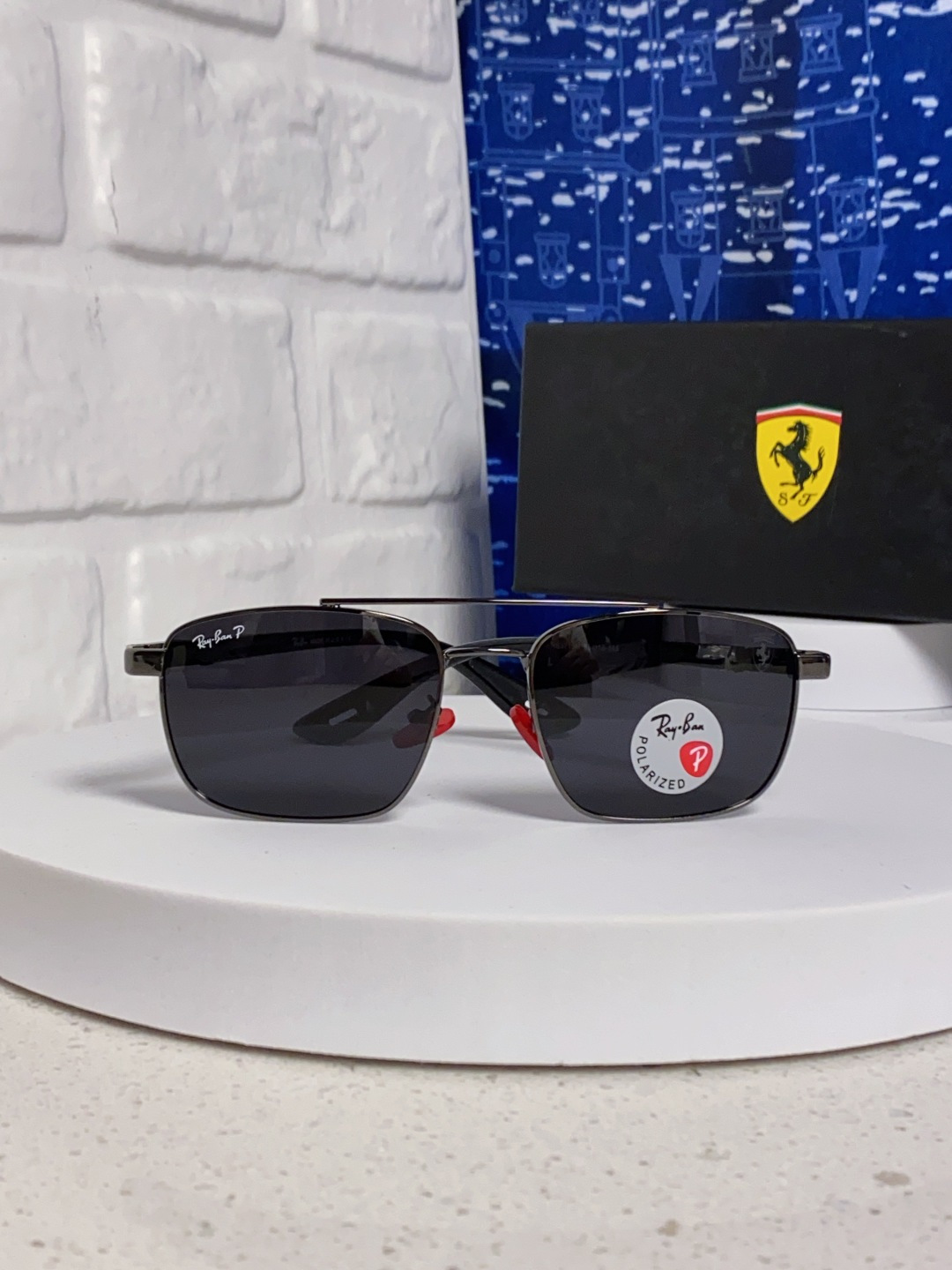 RayBa雷朋法拉利联名款 经典方形男士开车偏光太阳镜 RB3715M