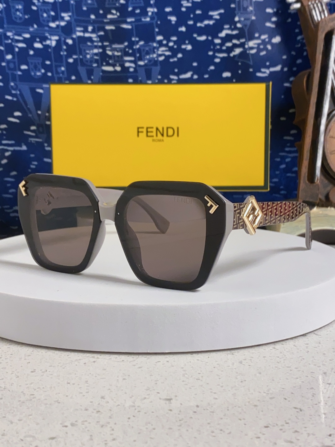 Fendi芬迪 2025新款F家欧美风猫眼太阳镜时尚大框网红同款墨镜遮阳大脸显瘦潮流男女通用