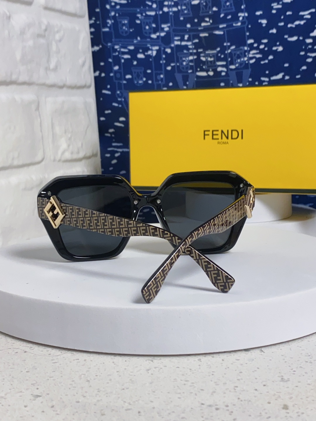 Fendi芬迪 2025新款F家欧美风猫眼太阳镜时尚大框网红同款墨镜遮阳大脸显瘦潮流男女通用