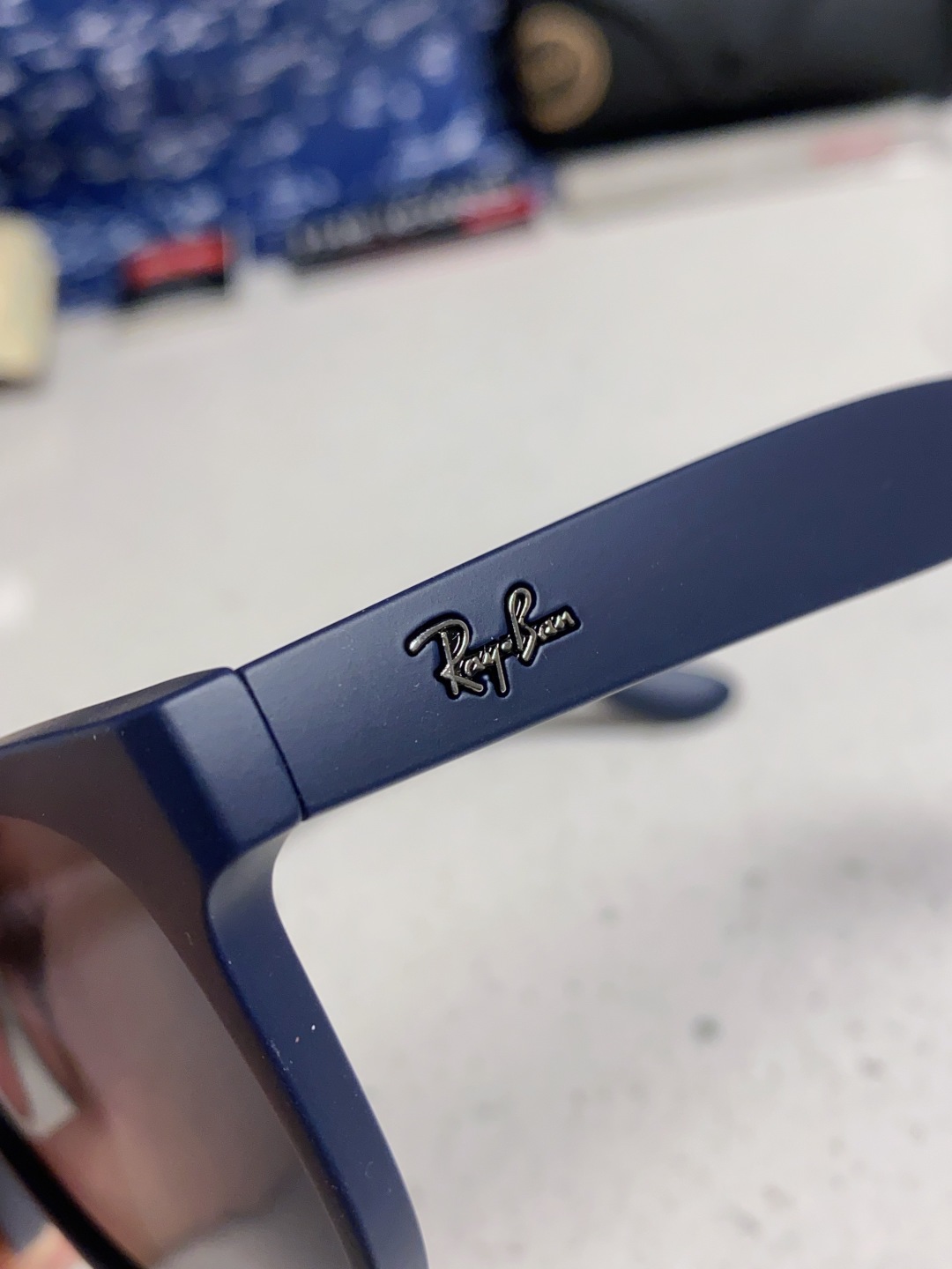 RayBan雷朋 2025时尚简约百搭太阳镜男女潮酷遮阳墨镜 RB2101