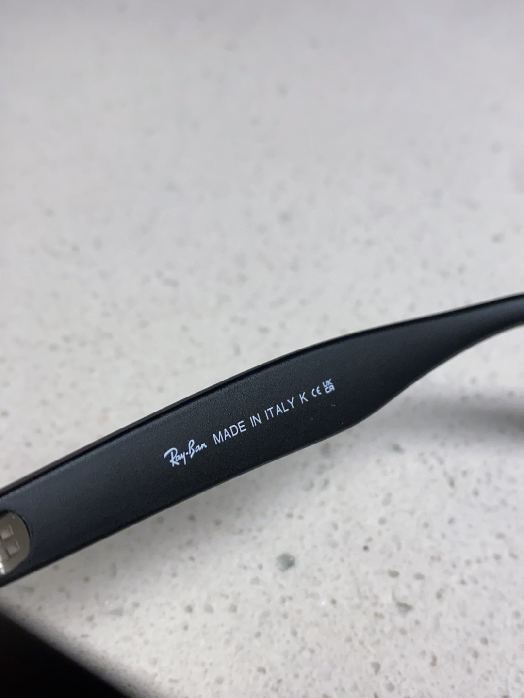 RayBan雷朋 2025时尚简约百搭太阳镜男女潮酷遮阳墨镜 RB2101