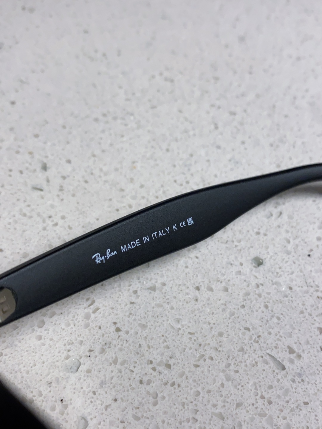 RayBan雷朋 2025时尚简约百搭太阳镜男女潮酷遮阳墨镜 RB2101