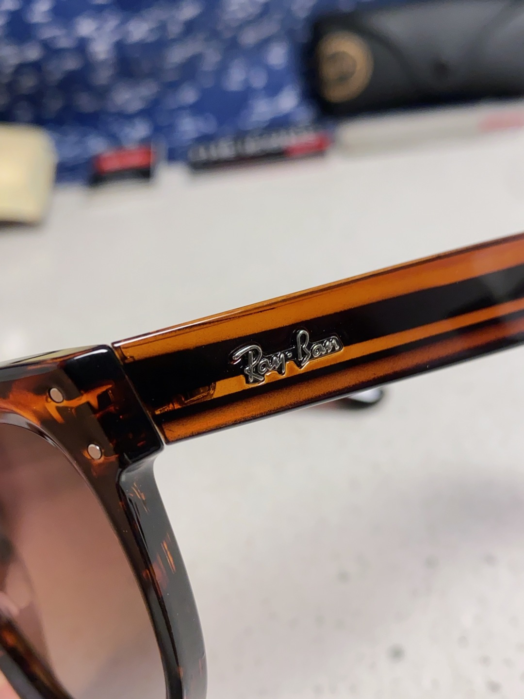 RayBan雷朋 2025新款 成毅同款REVERSE反转系列太阳镜复古方框男女情侣款简约黑框墨镜 RB