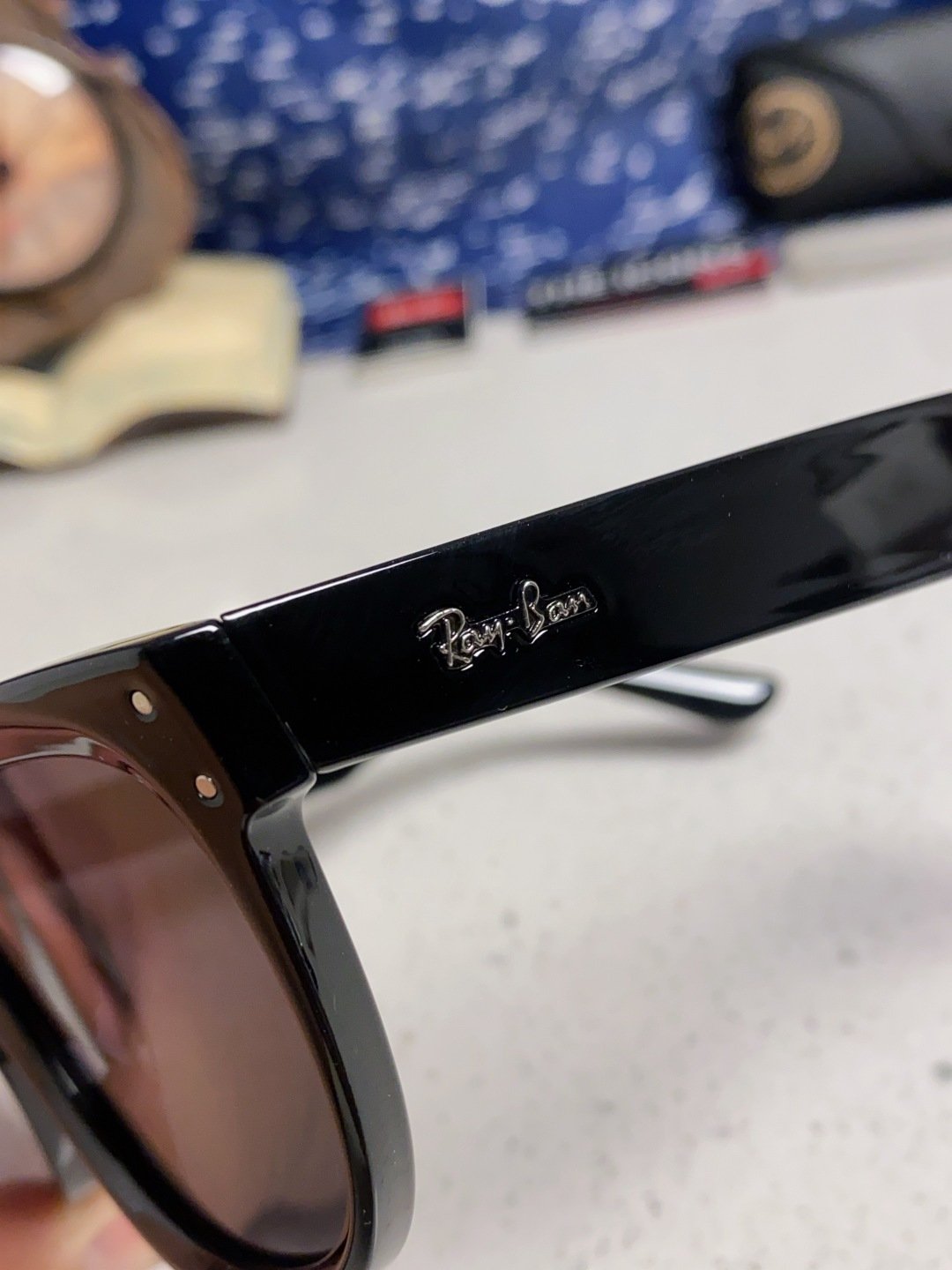 RayBan雷朋 2025新款 成毅同款REVERSE反转系列太阳镜复古方框男女情侣款简约黑框墨镜 RB