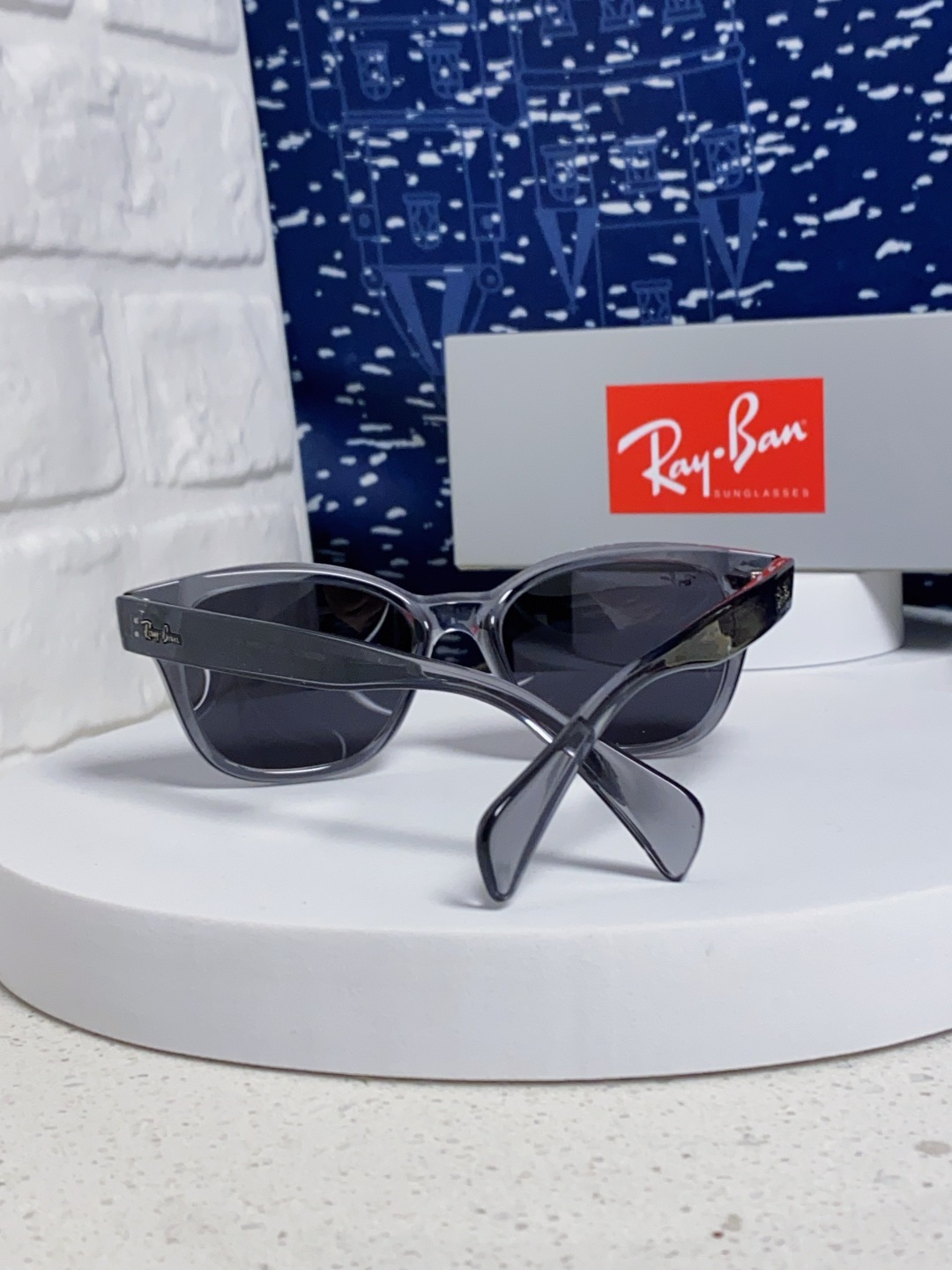 RayBan雷朋 2025新款经典方形中性太阳镜 RB0880