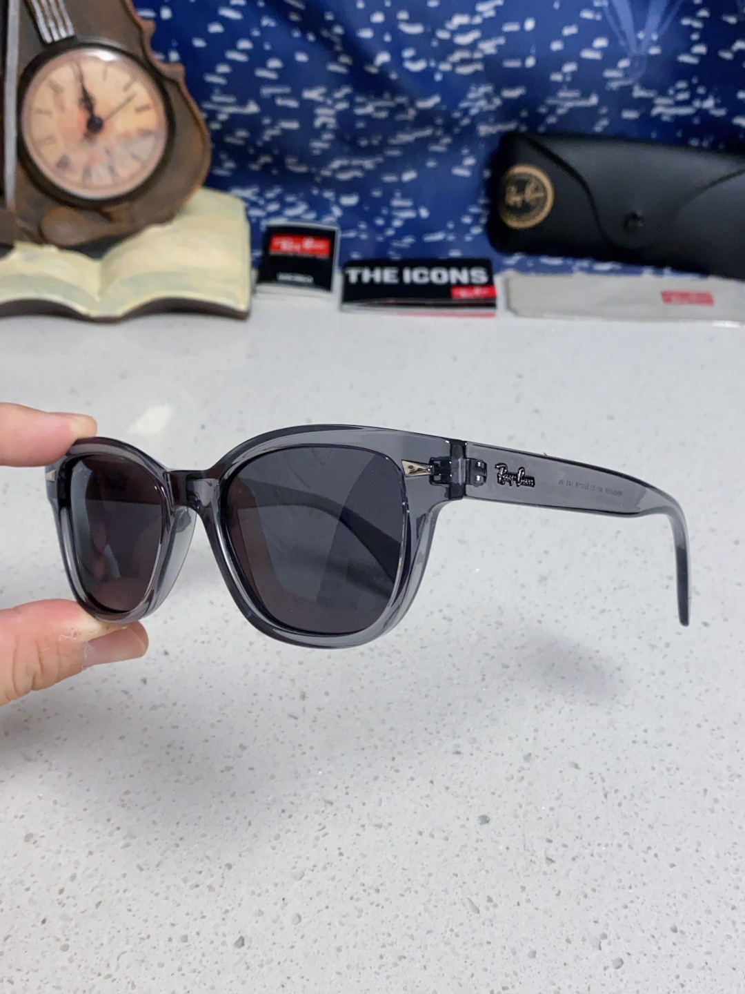 RayBan雷朋 2025新款经典方形中性太阳镜 RB0880