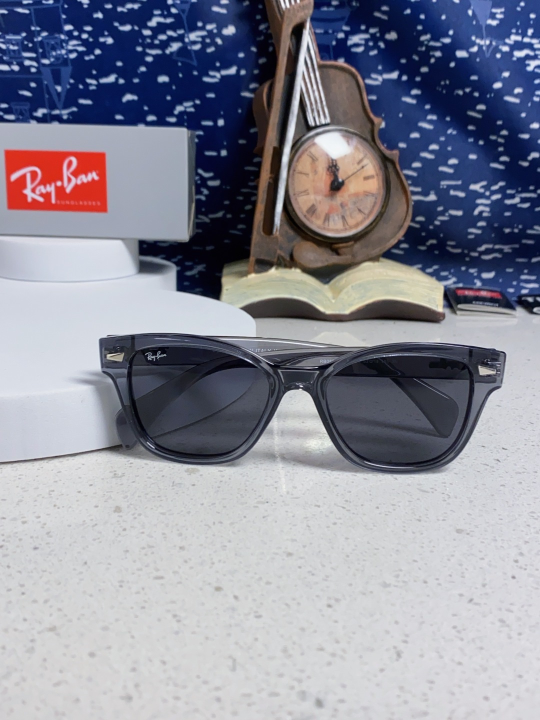 RayBan雷朋 2025新款经典方形中性太阳镜 RB0880