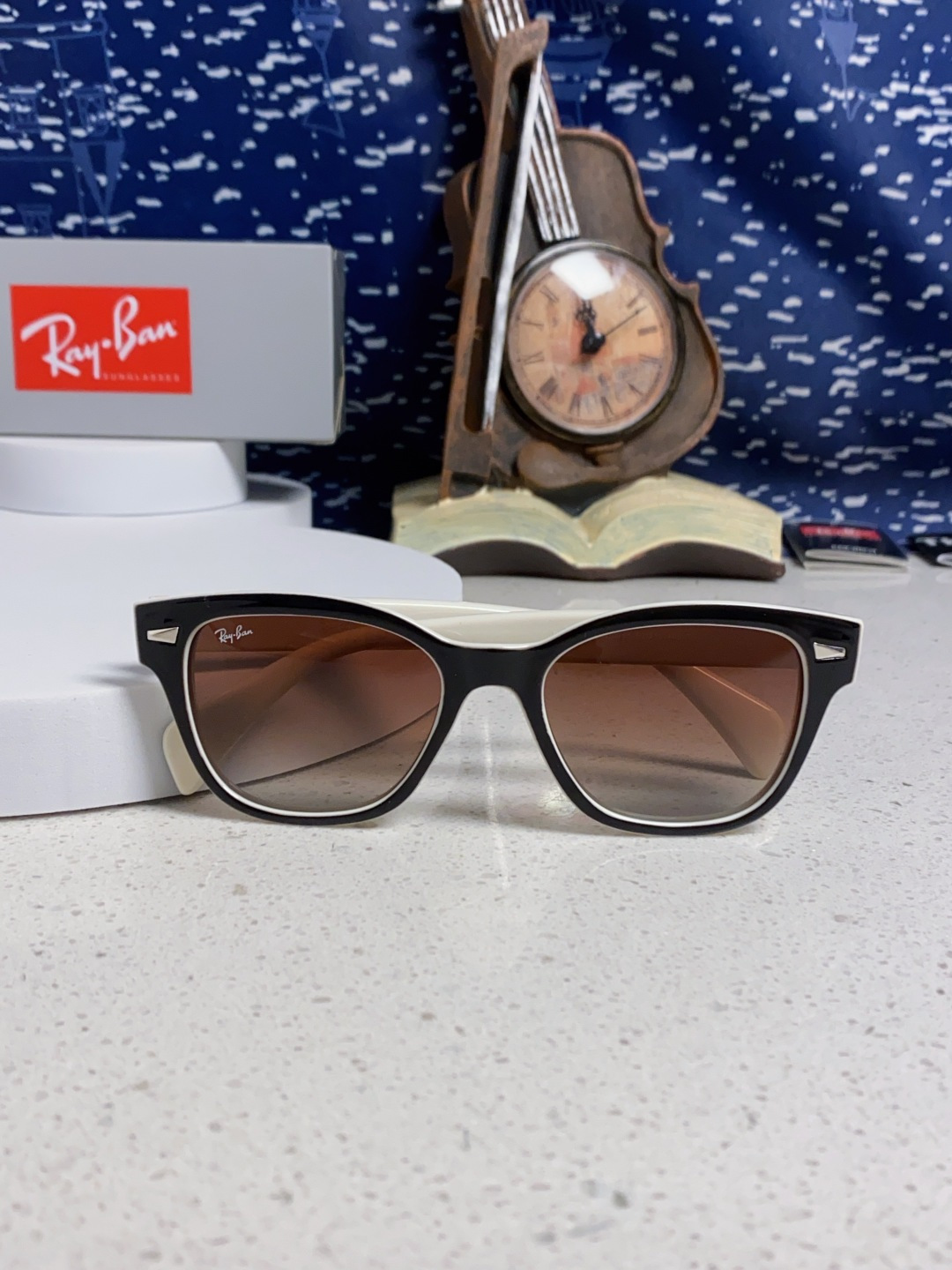 RayBan雷朋 2025新款经典方形中性太阳镜 RB0880