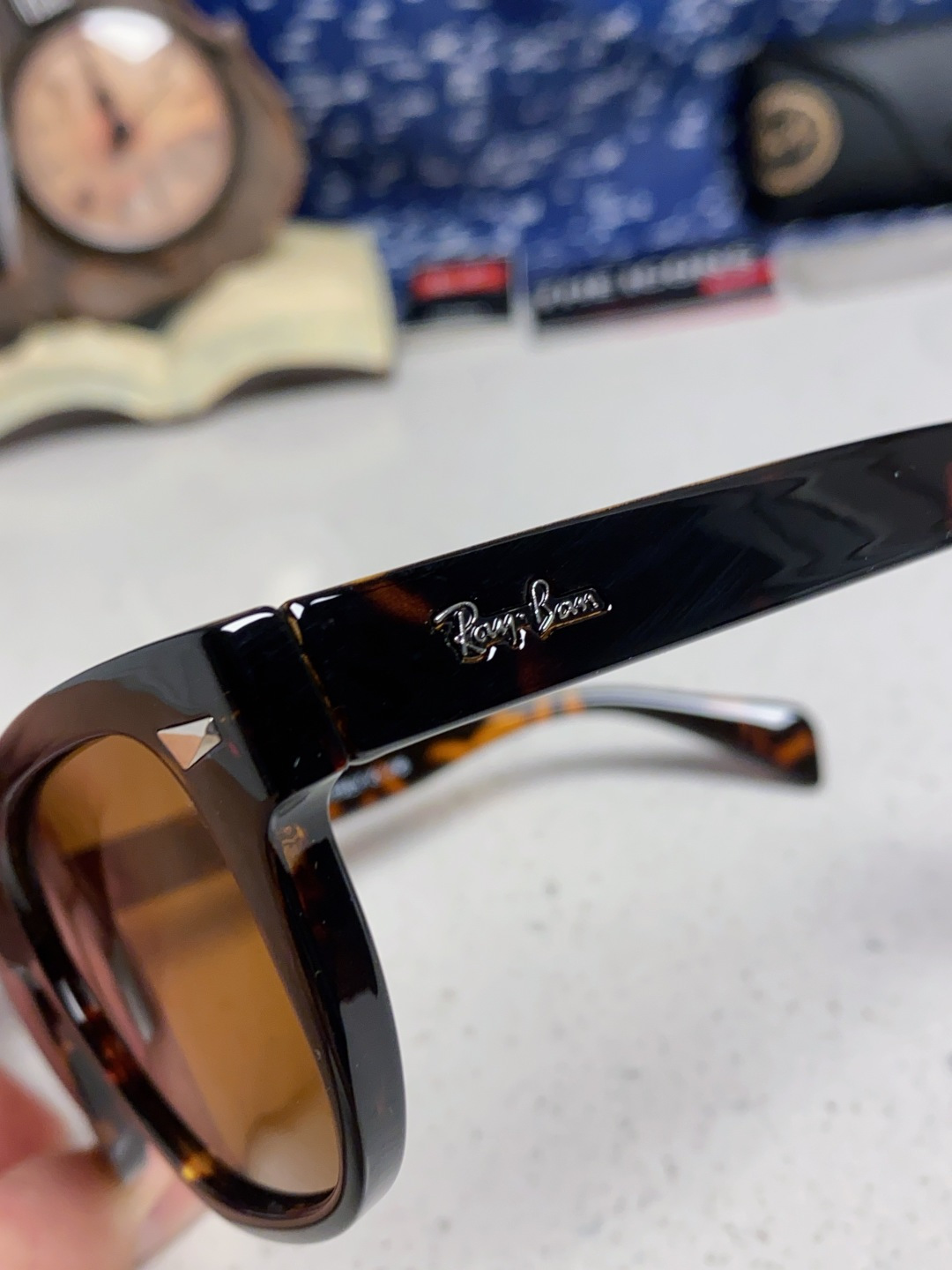 RayBan雷朋 2025新款经典方形中性太阳镜 RB0880