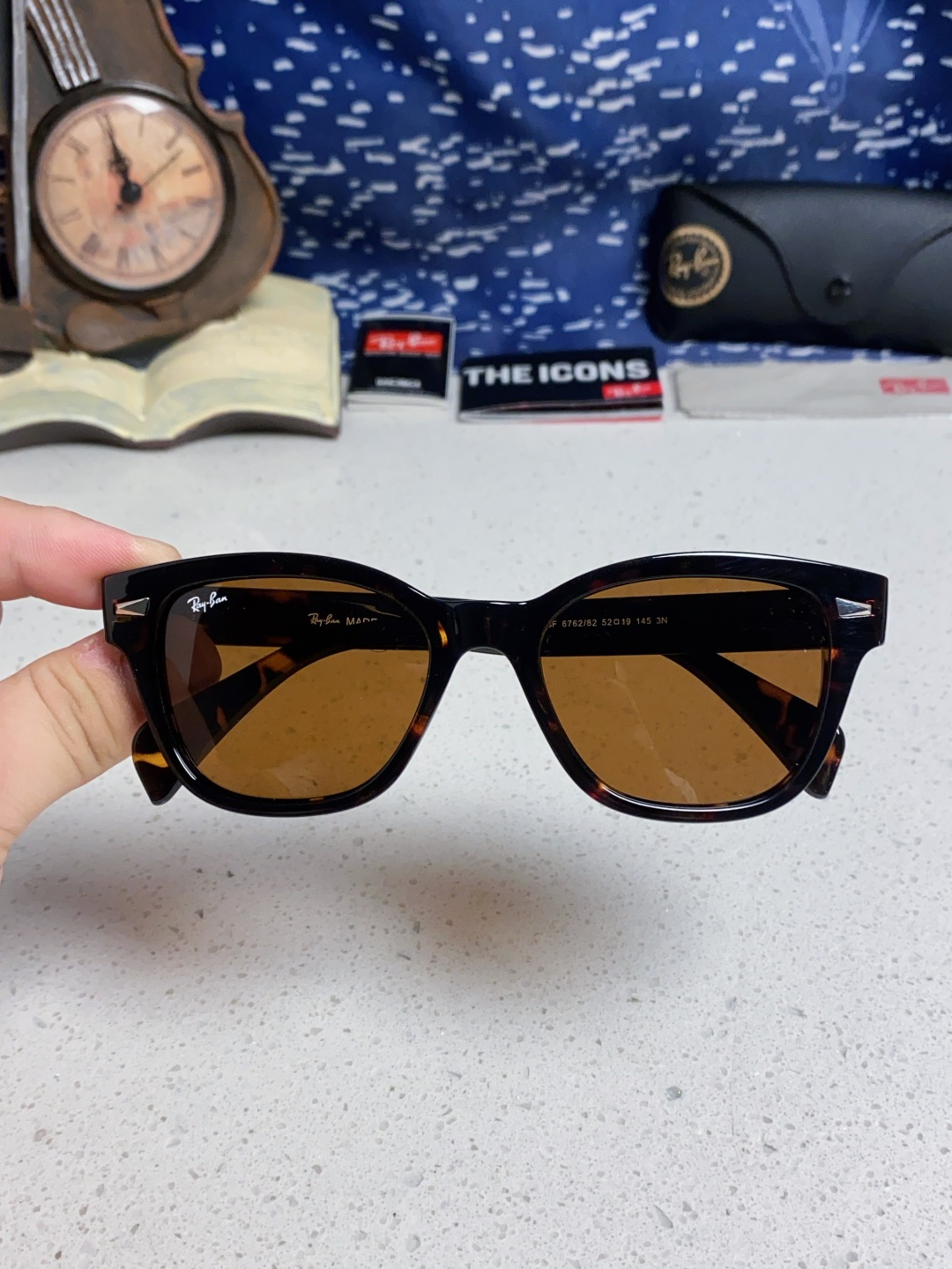 RayBan雷朋 2025新款经典方形中性太阳镜 RB0880