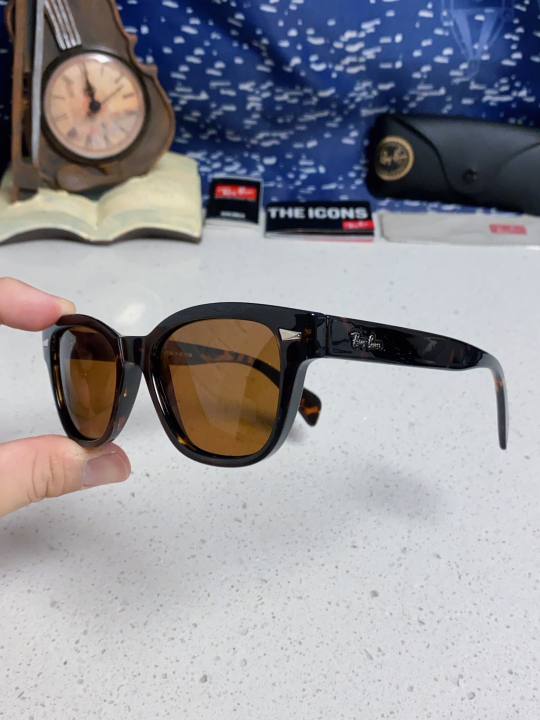 RayBan雷朋 2025新款经典方形中性太阳镜 RB0880