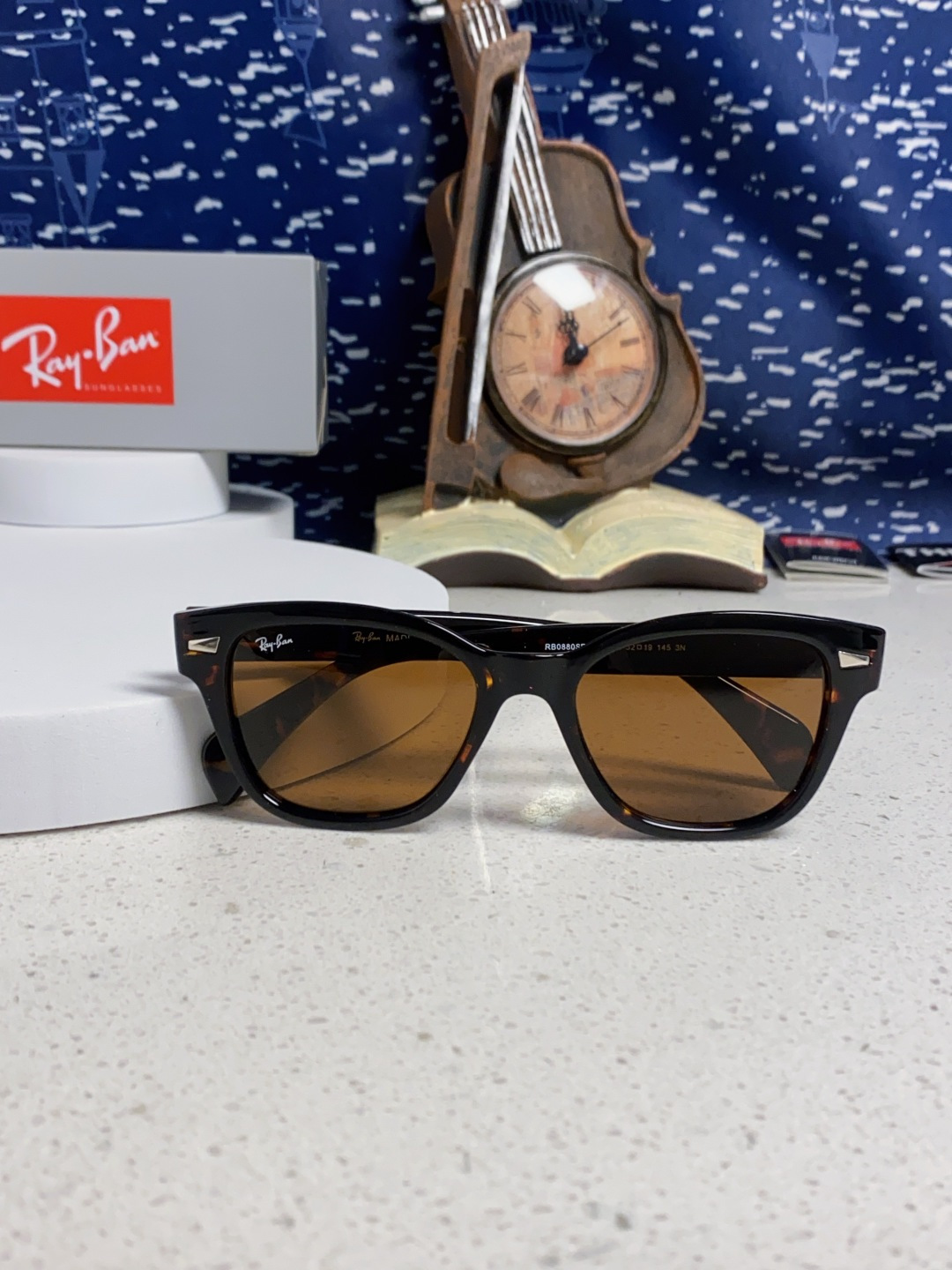 RayBan雷朋 2025新款经典方形中性太阳镜 RB0880