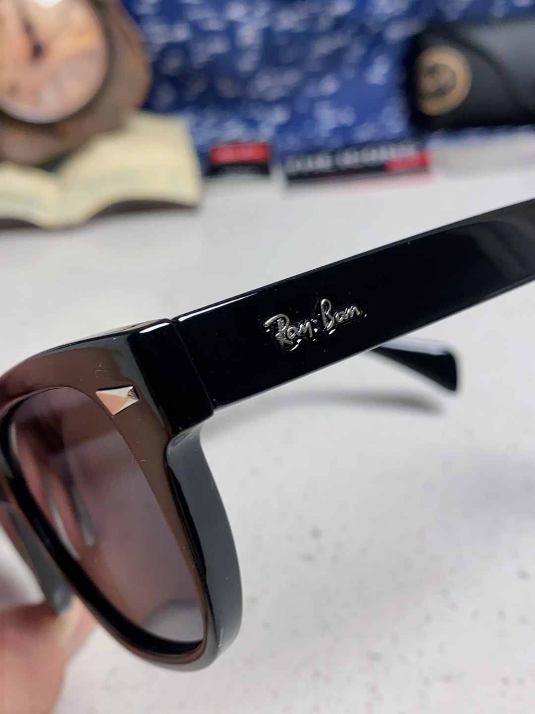 RayBan雷朋 2025新款经典方形中性太阳镜 RB0880