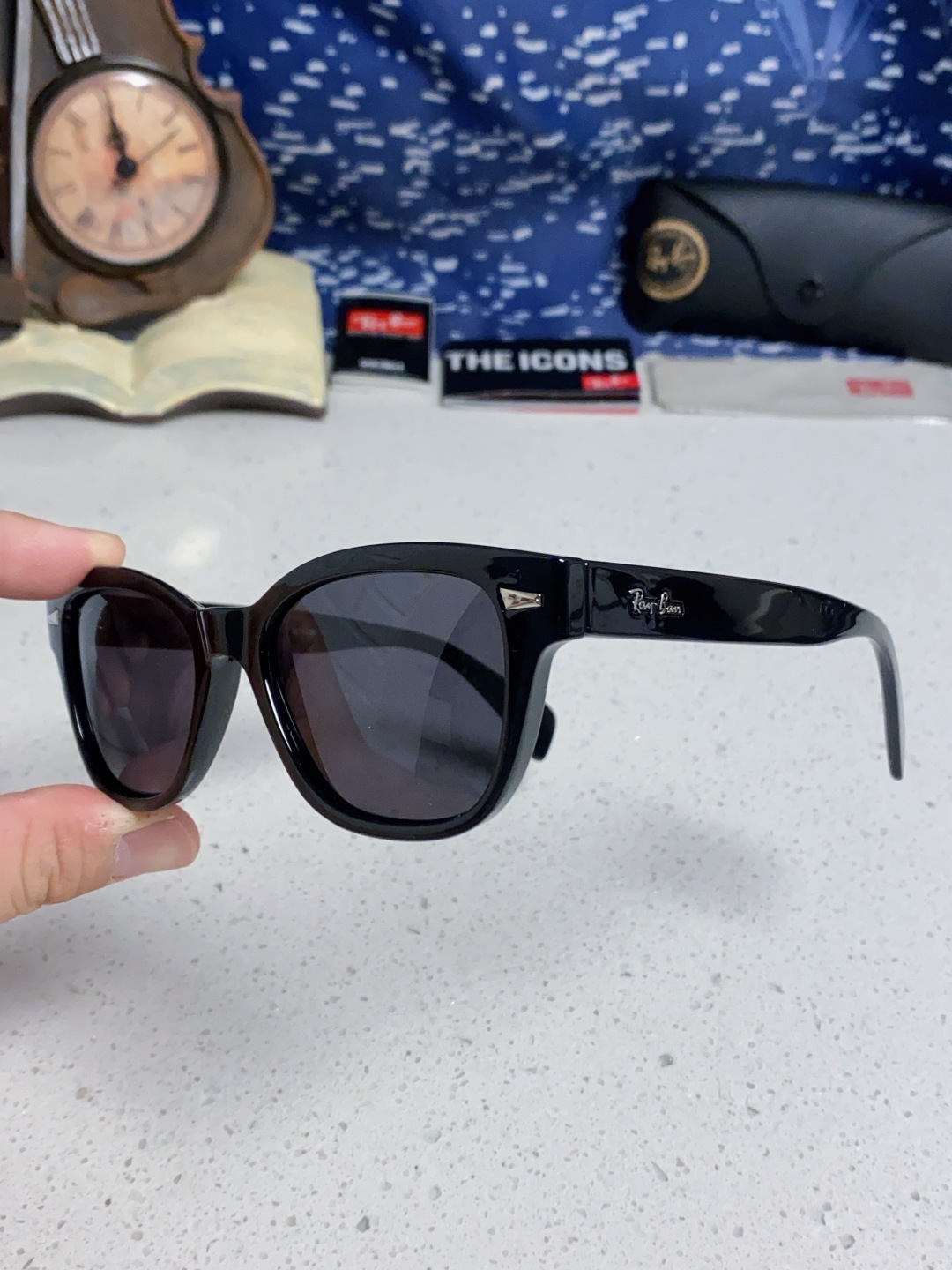 RayBan雷朋 2025新款经典方形中性太阳镜 RB0880