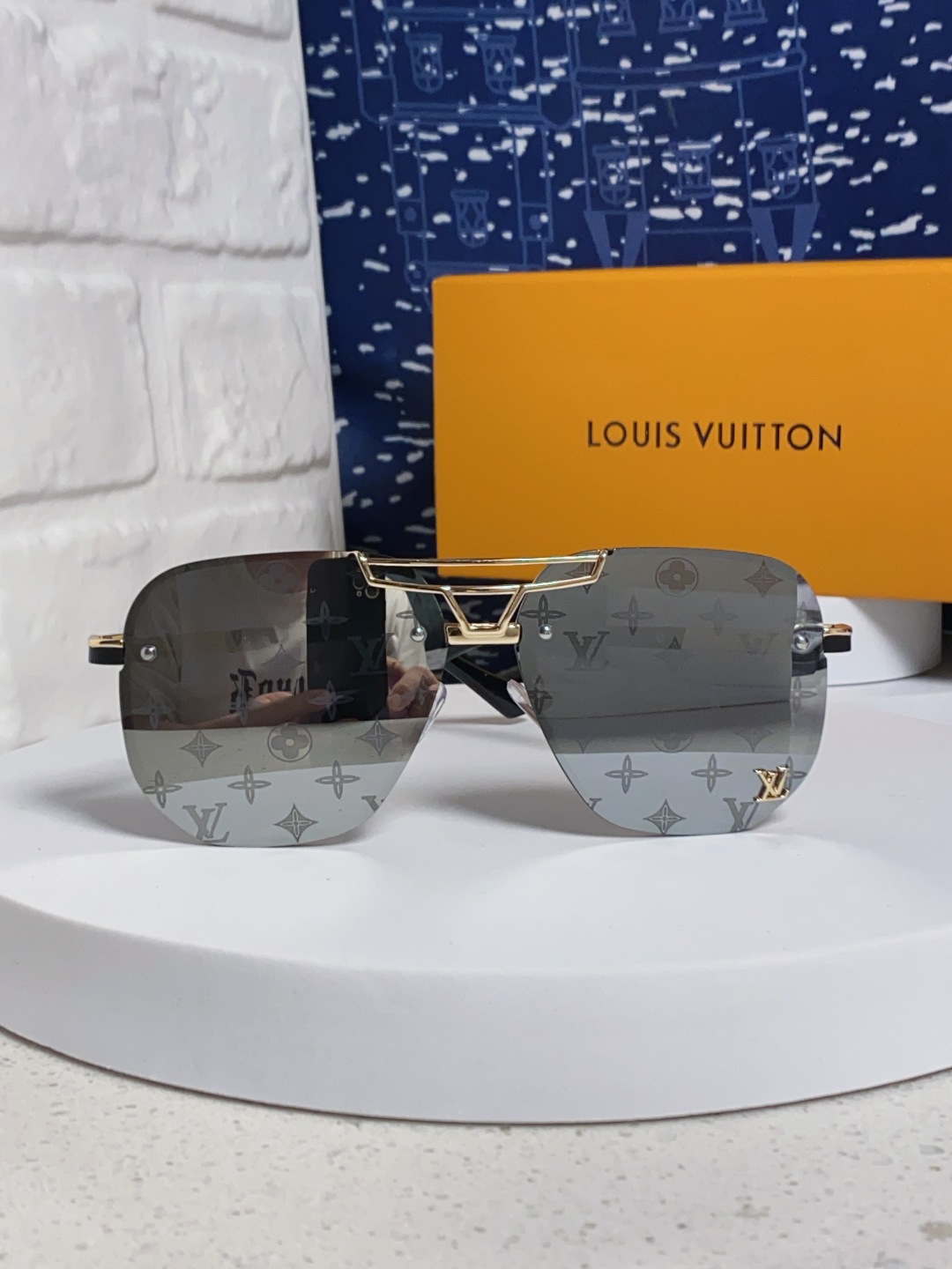 LouisVuitton路易威登 2025新款Lv墨镜新款双梁飞行员金属大框太阳镜男女通用