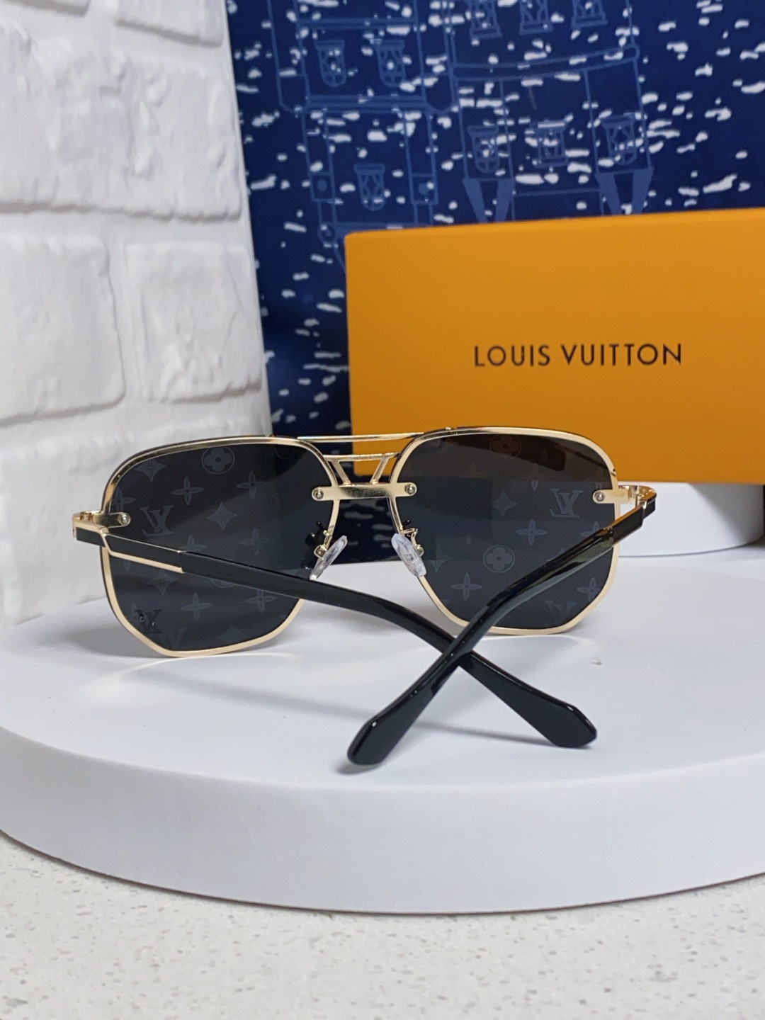 LouisVuitton路易威登 2025新款Lv墨镜新款双梁飞行员金属大框太阳镜男女通用