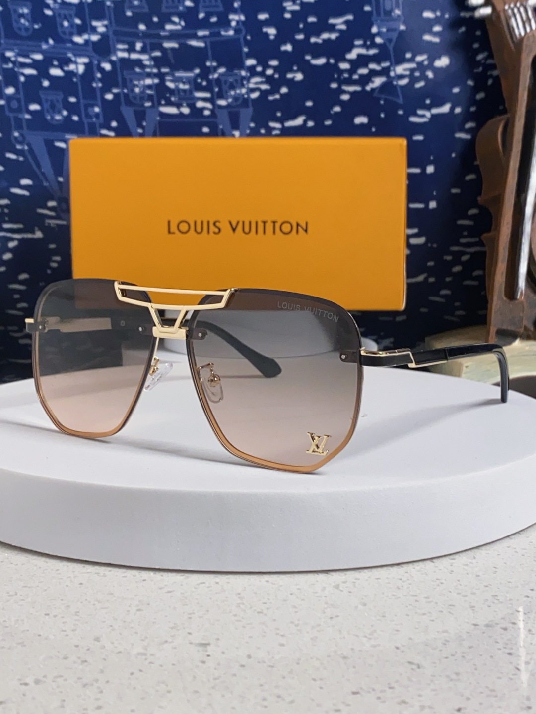 LouisVuitton路易威登 2025新款Lv墨镜新款双梁飞行员金属大框太阳镜男女通用
