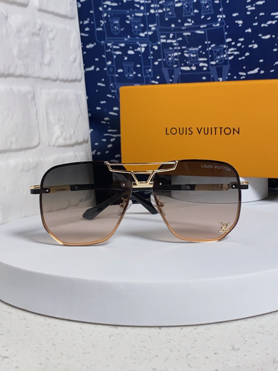 LouisVuitton路易威登 2025新款Lv墨镜新款双梁飞行员金属大框太阳镜男女通用