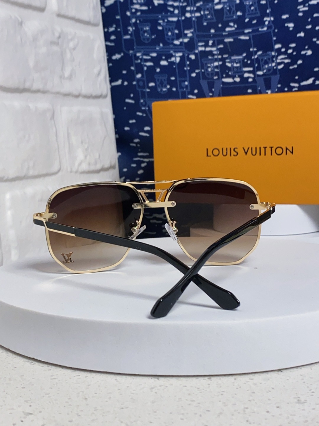 LouisVuitton路易威登 2025新款Lv墨镜新款双梁飞行员金属大框太阳镜男女通用