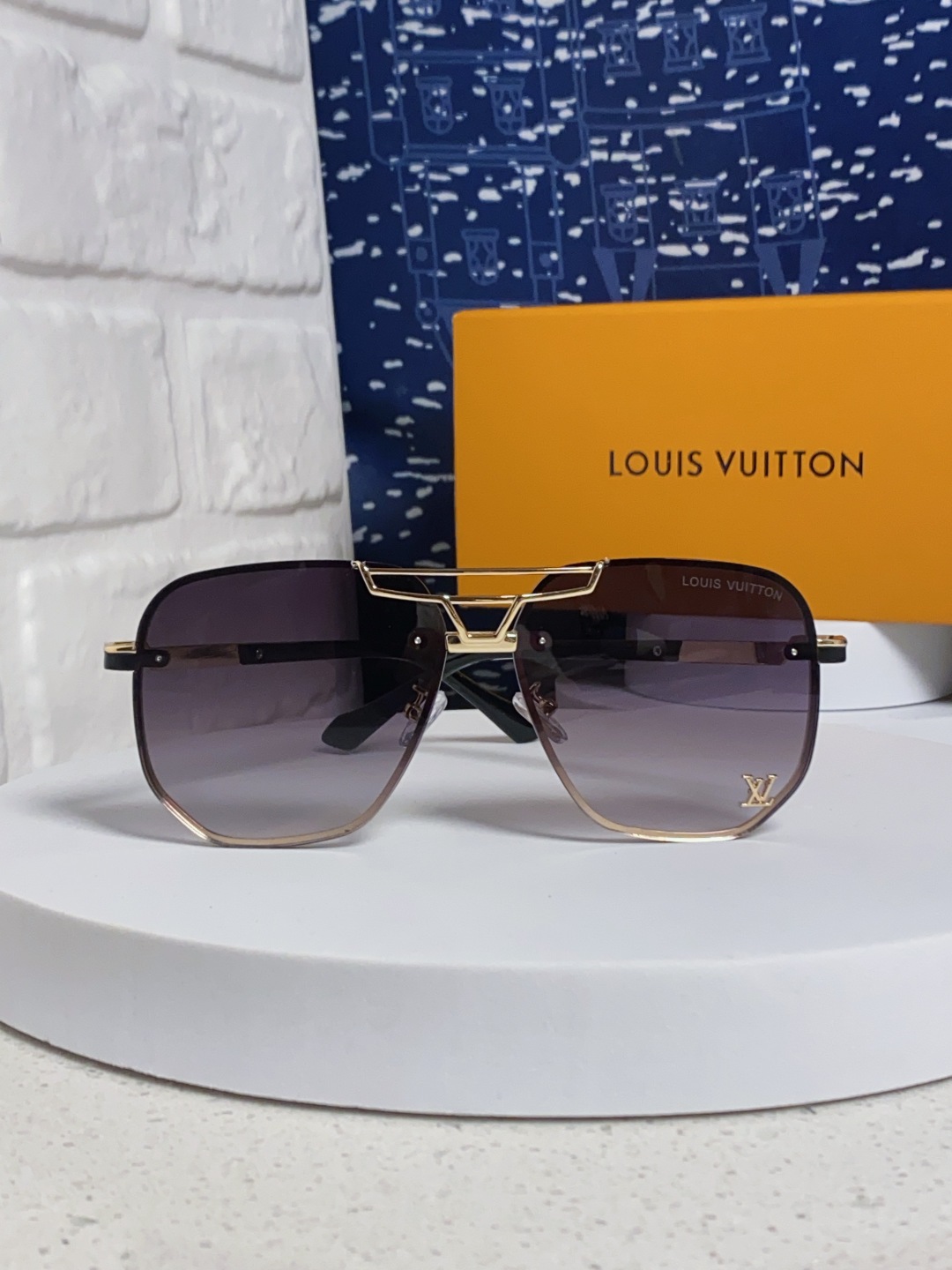 LouisVuitton路易威登 2025新款Lv墨镜新款双梁飞行员金属大框太阳镜男女通用