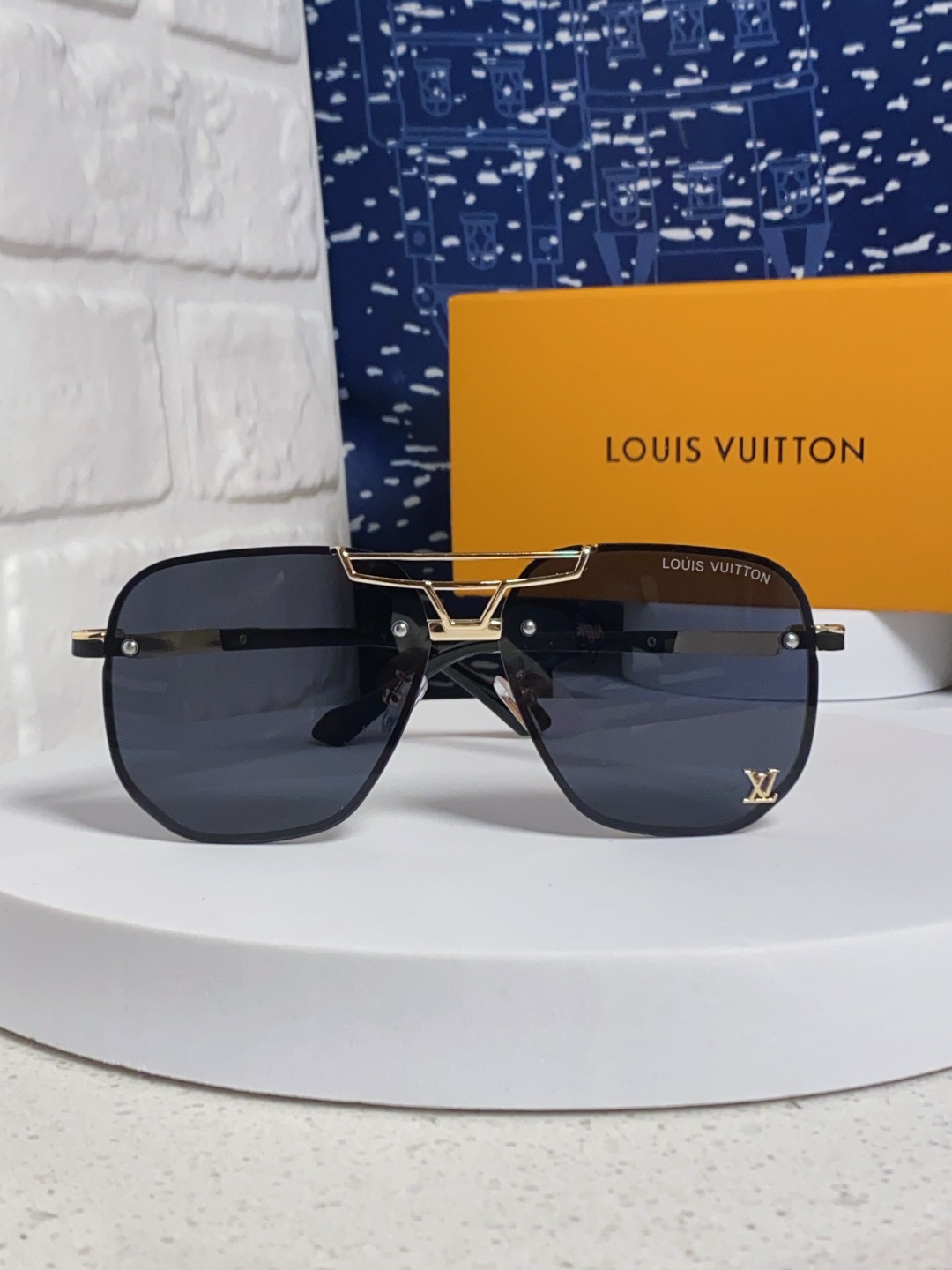 LouisVuitton路易威登 2025新款Lv墨镜新款双梁飞行员金属大框太阳镜男女通用